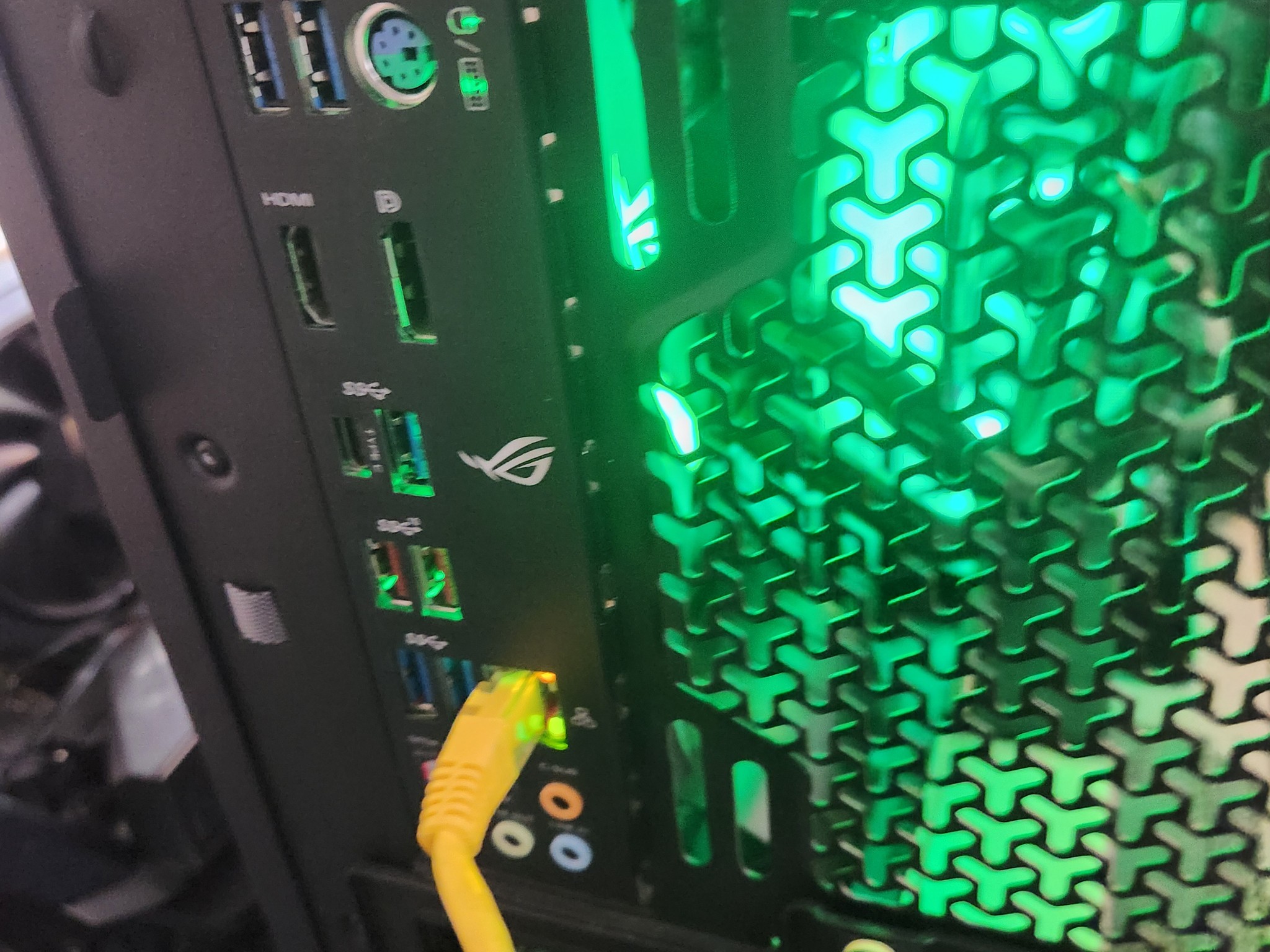 GODZILLA,  THE HIGH END GAMING/STREAMING PC Ryzen 9 3900x/ RTX 3080 FE, 32 gb DDR4!!!