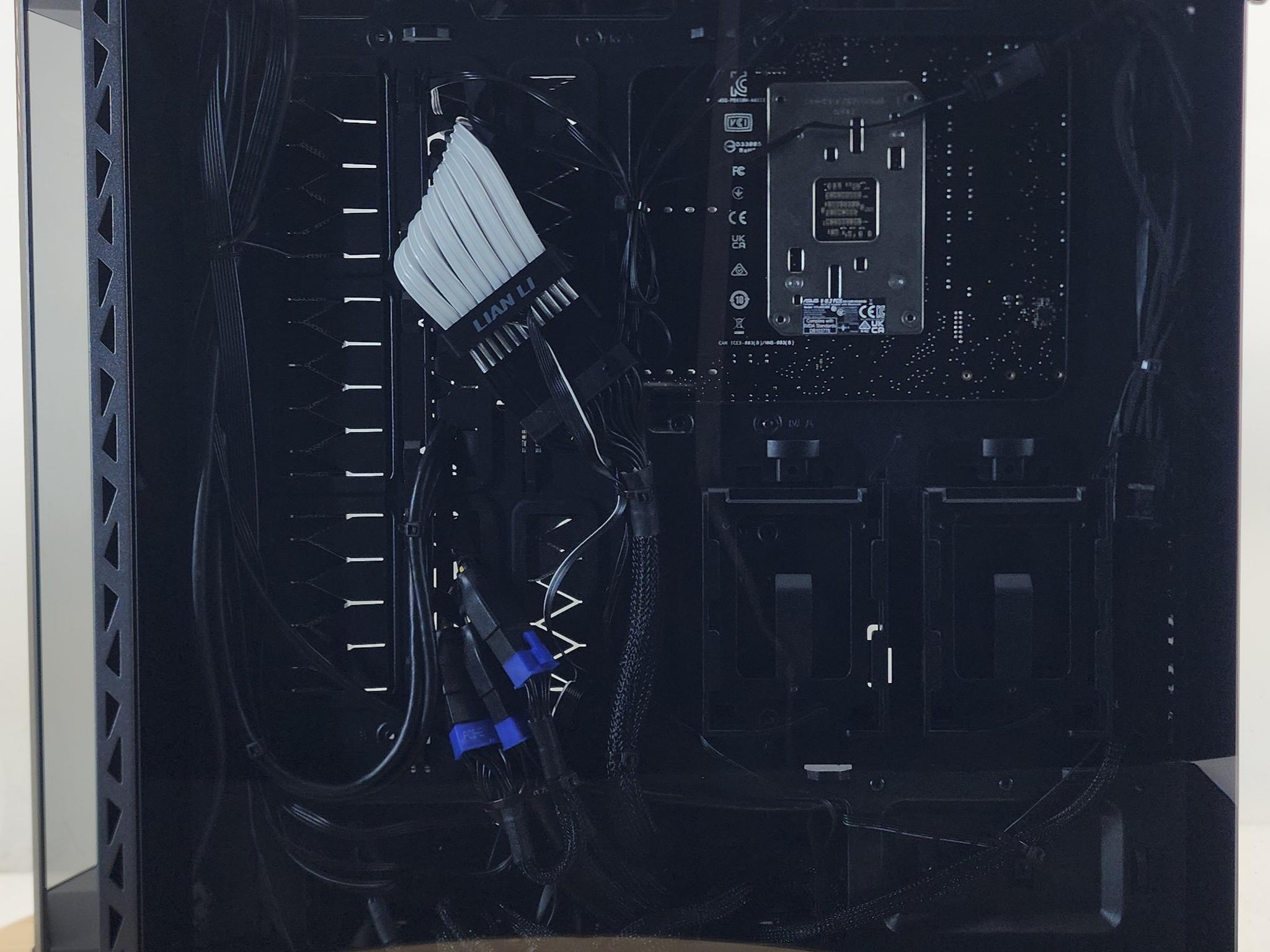Gaming PC Ryzen 7 9800X3D 32GB RAM 1TB SSD RTX 5070 Ti 16GB Windows 11 Computer