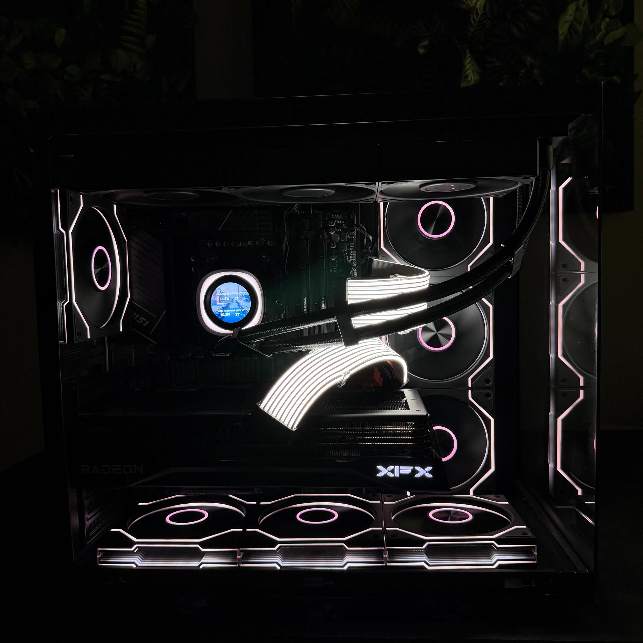 🔥 HIGH-END GAMING PC — RYZEN 7 7800X3D + RX 9070 XT + 32GB DDR5 + 2TB NVME 🔥