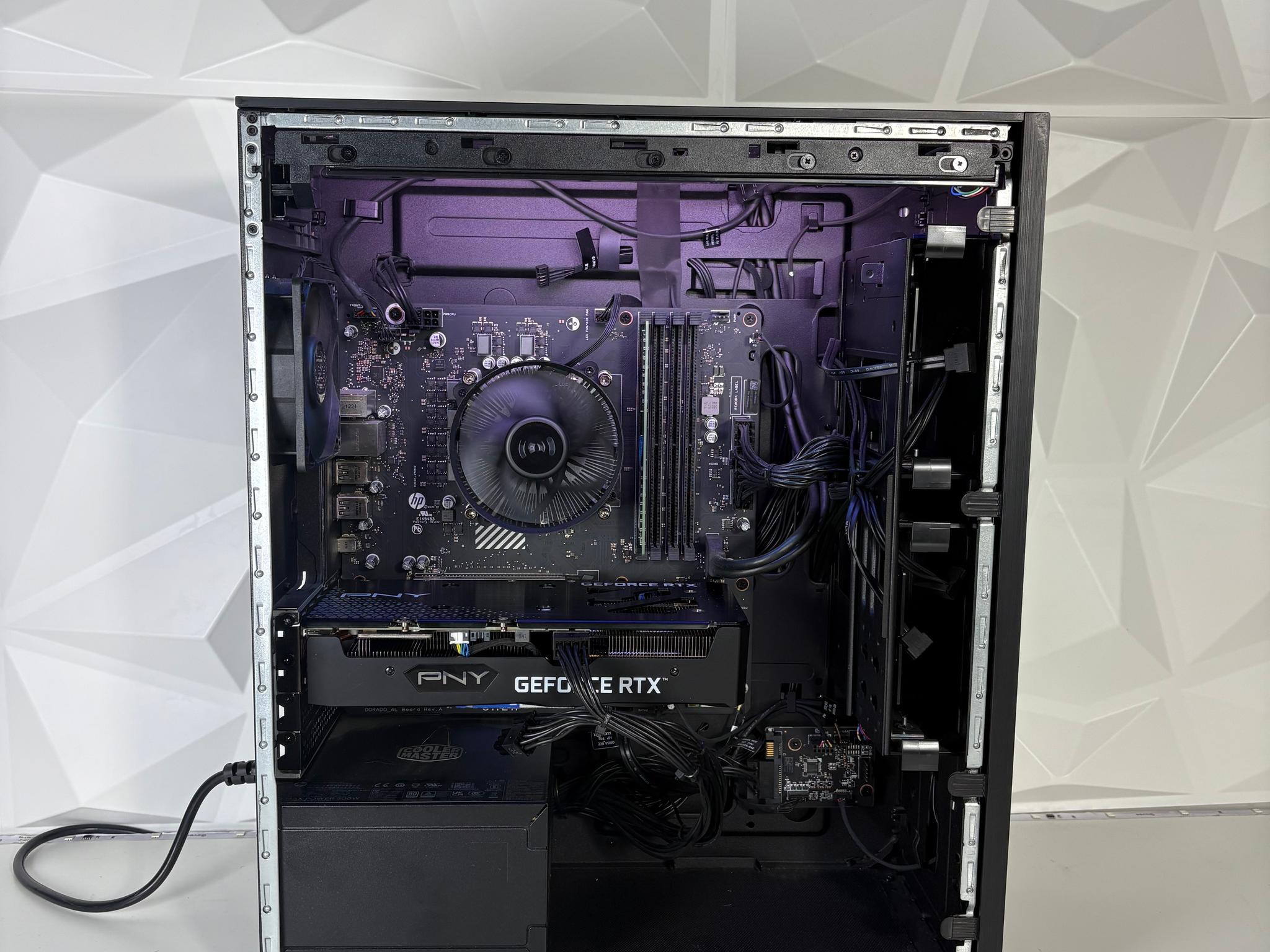 OMEN Gaming PC - RTX 3050 8GB / Intel Core i5 10400F/ 16GB DDR4