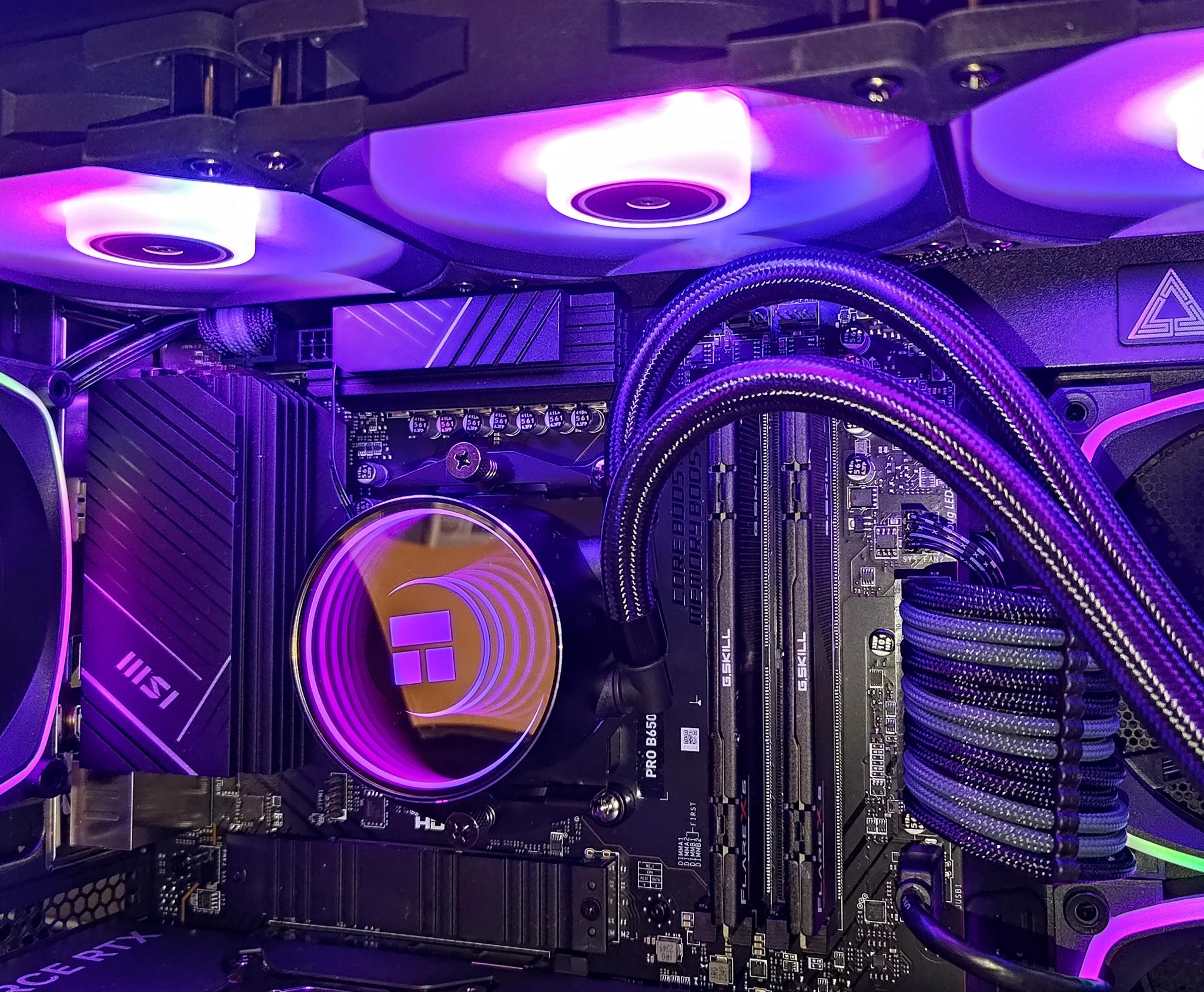 ☁︎Sky High Value!☁︎  Ryzen 7700X | RTX 4070 | 2TB NVME | 32GB Ram!