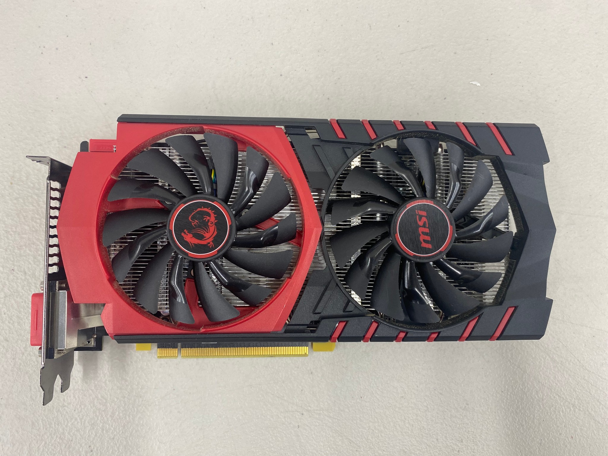 MSI Radeon R7 370 GAMING 4G 4GB GDDR5 256-Bit Twin Frozr Graphics Card