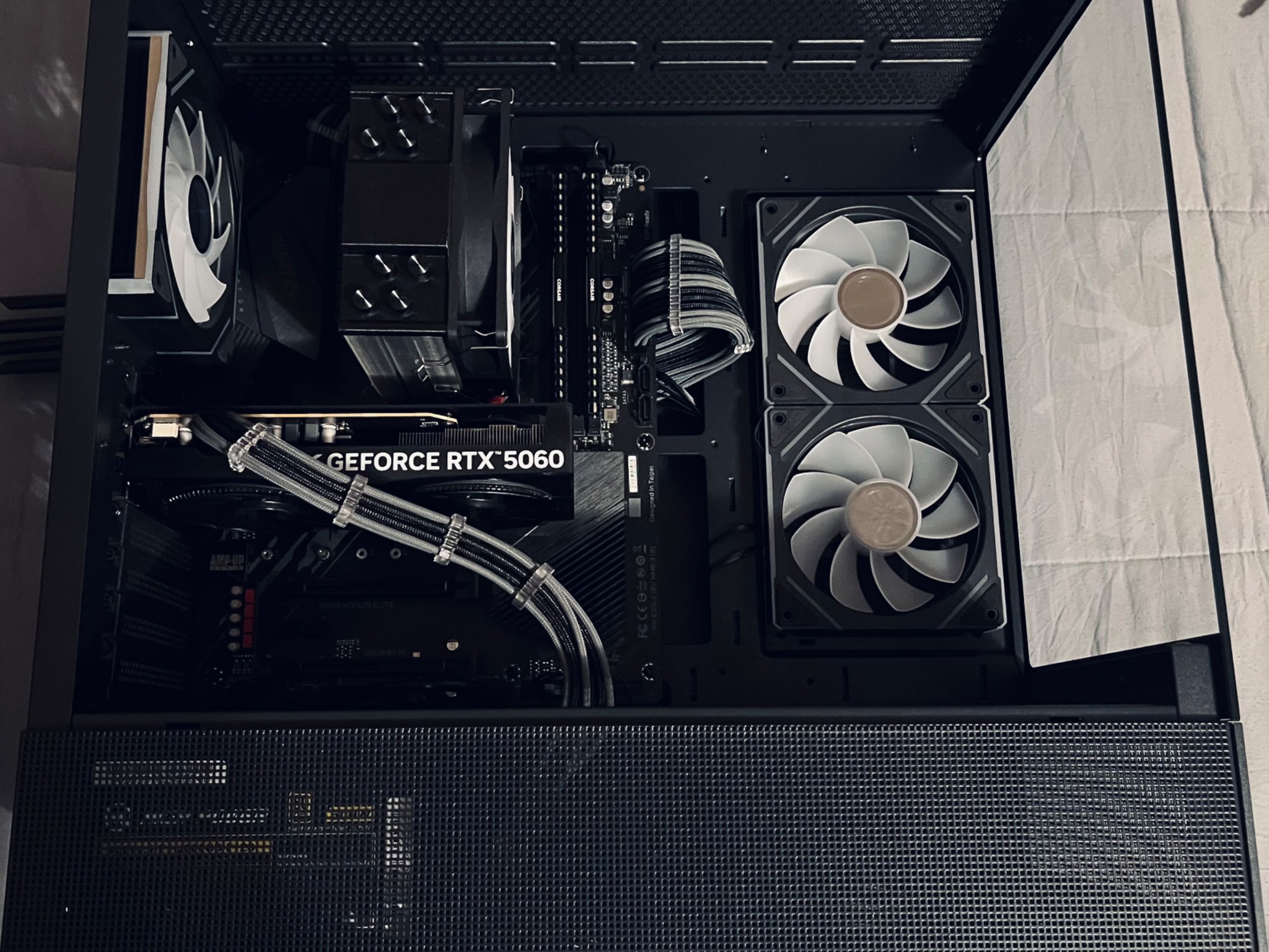 Pro Gaming PC |RTX 5060 // Ryzen 5600 // 32GB DDR4|