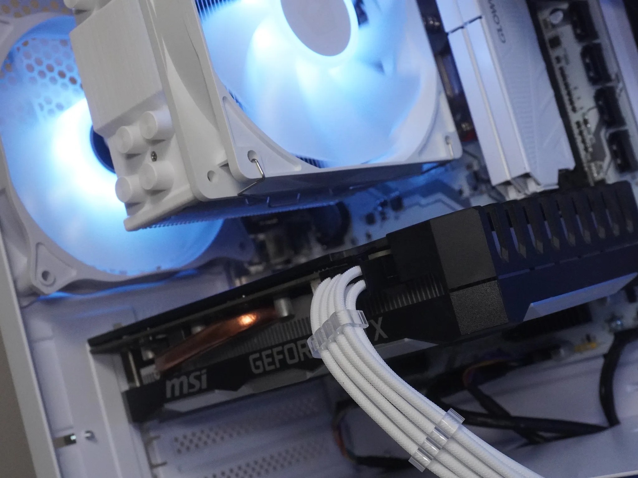 🤍AESTHETIC🤍 1080p GAMING MACHINE 💚GTX 1660 Super 🧡 Ryzen 5 5500 | 16GB | 1TB | WIFI