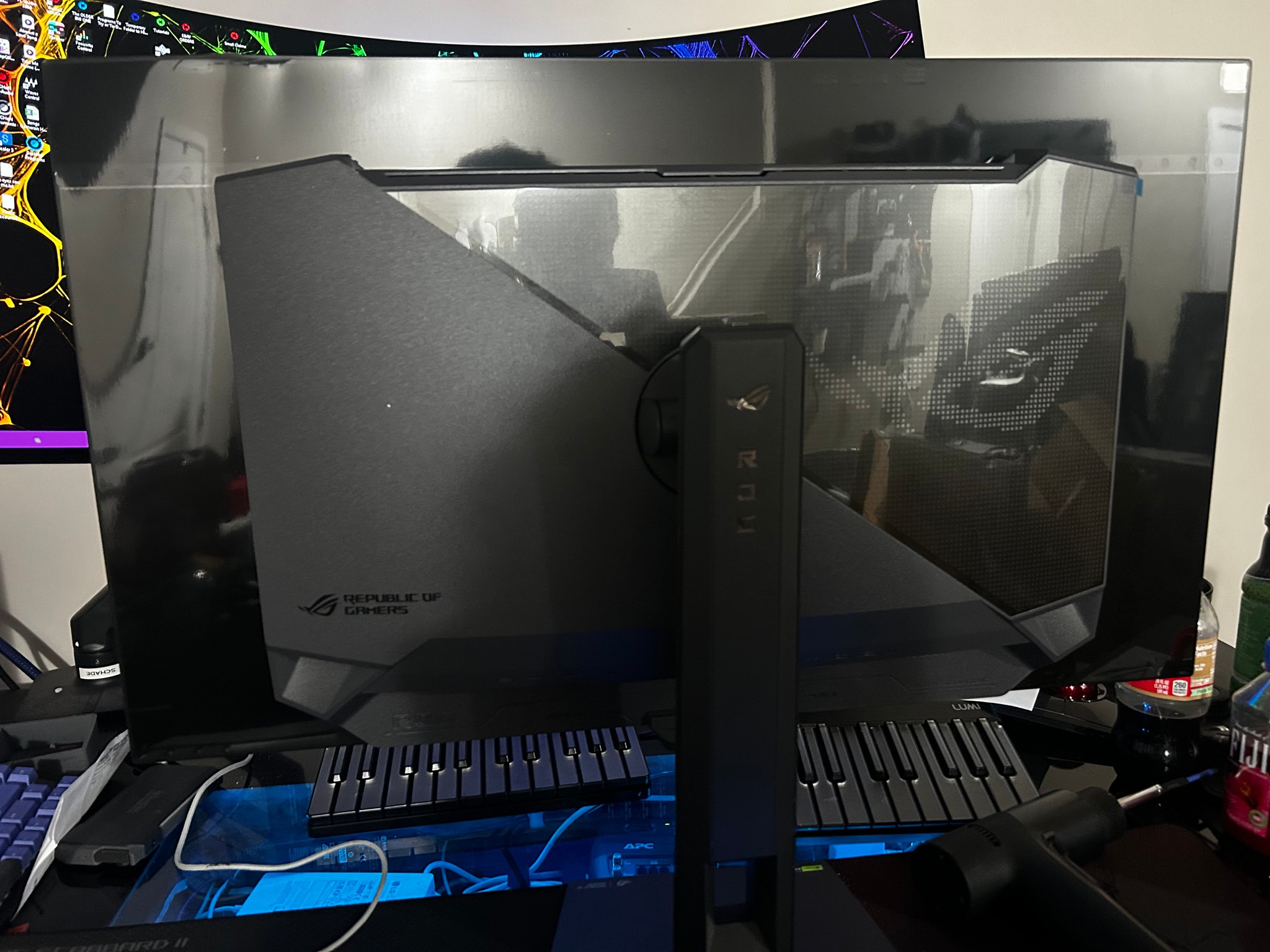 ASUS ROG Strix 32" 4K OLED (3840 x 2160) (240Hz) Gaming Monitor (Only 9hrs Used!) (PRICE DROP!!!)