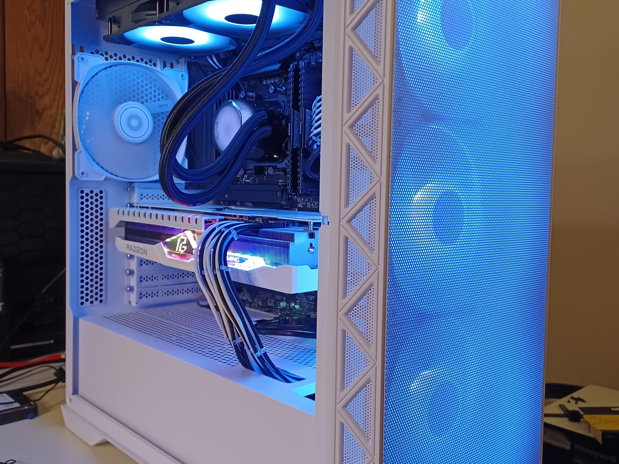RX 7900 XT + Ryzen 7 5700X3D + 32GB DDR4 | 4K Gaming Mid-Tower