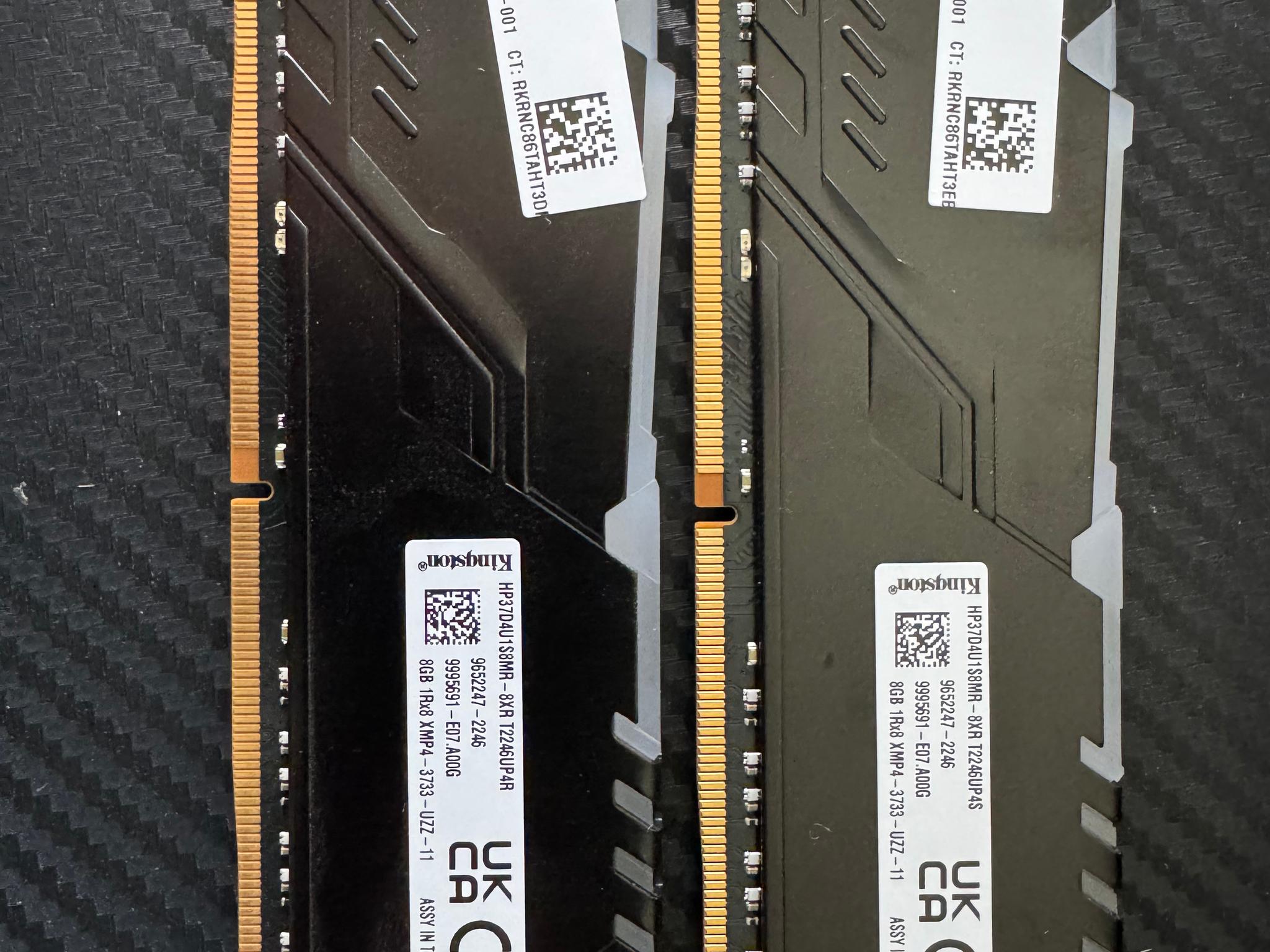 HP Kingston HyperX Fury RGB 16GB (2x8gb) XMP4 - 3733 PC Ram