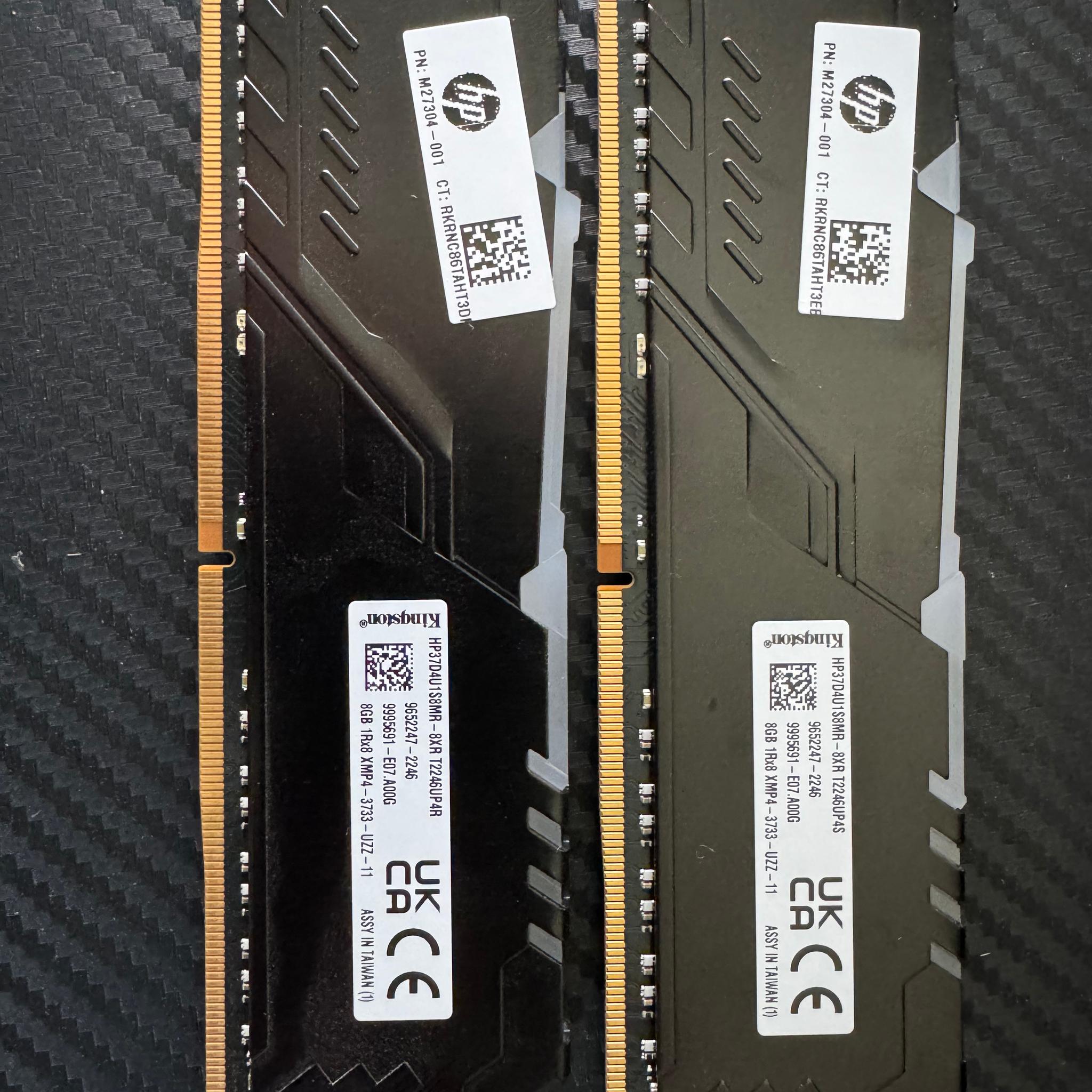 HP Kingston HyperX Fury RGB 16GB (2x8gb) XMP4 - 3733 PC Ram