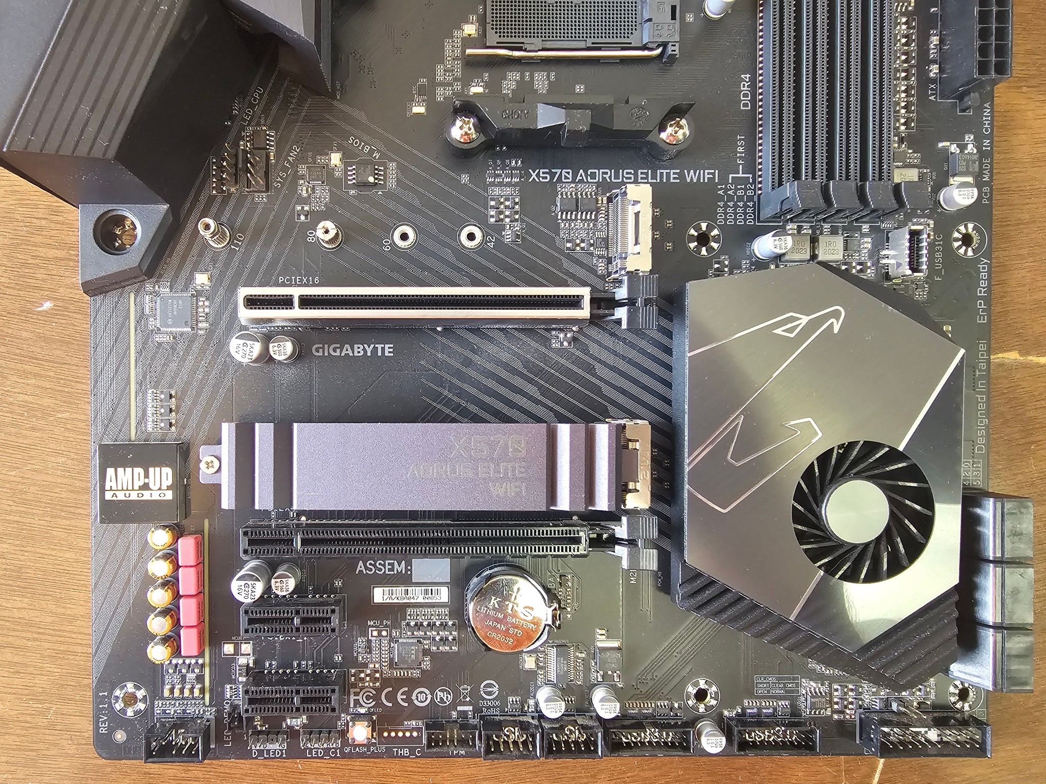 GIGABYTE X570 AORUS ELITE WIFI