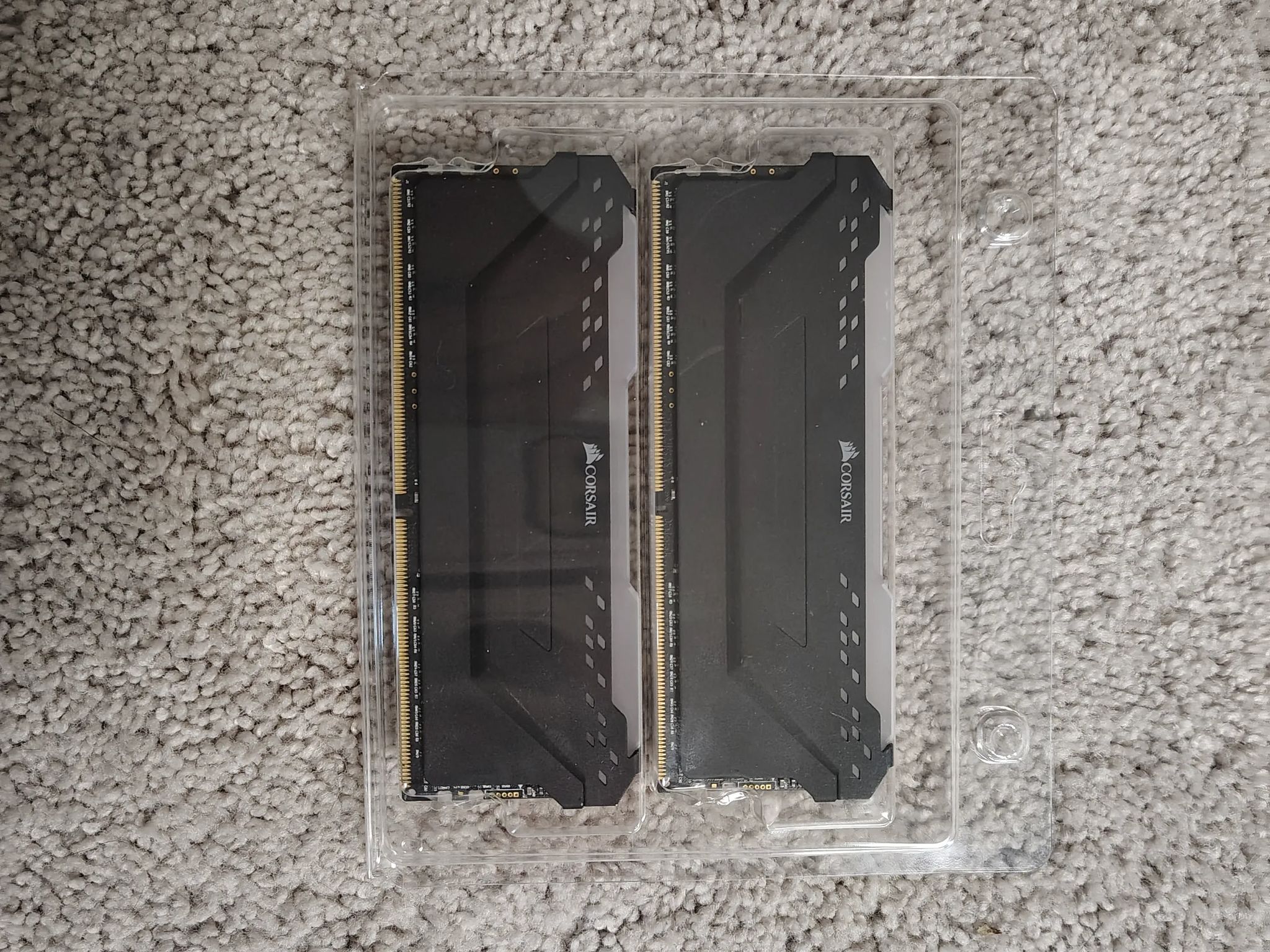 16GB DDR4 3000 MHZ CORSAIR VENEGANCE RGB