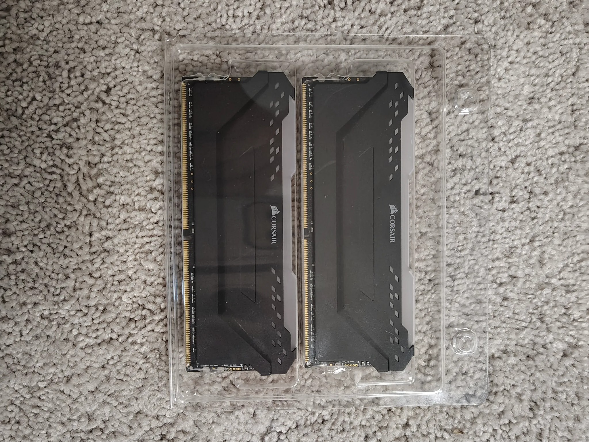 16GB DDR4 3000 MHZ CORSAIR VENEGANCE RGB