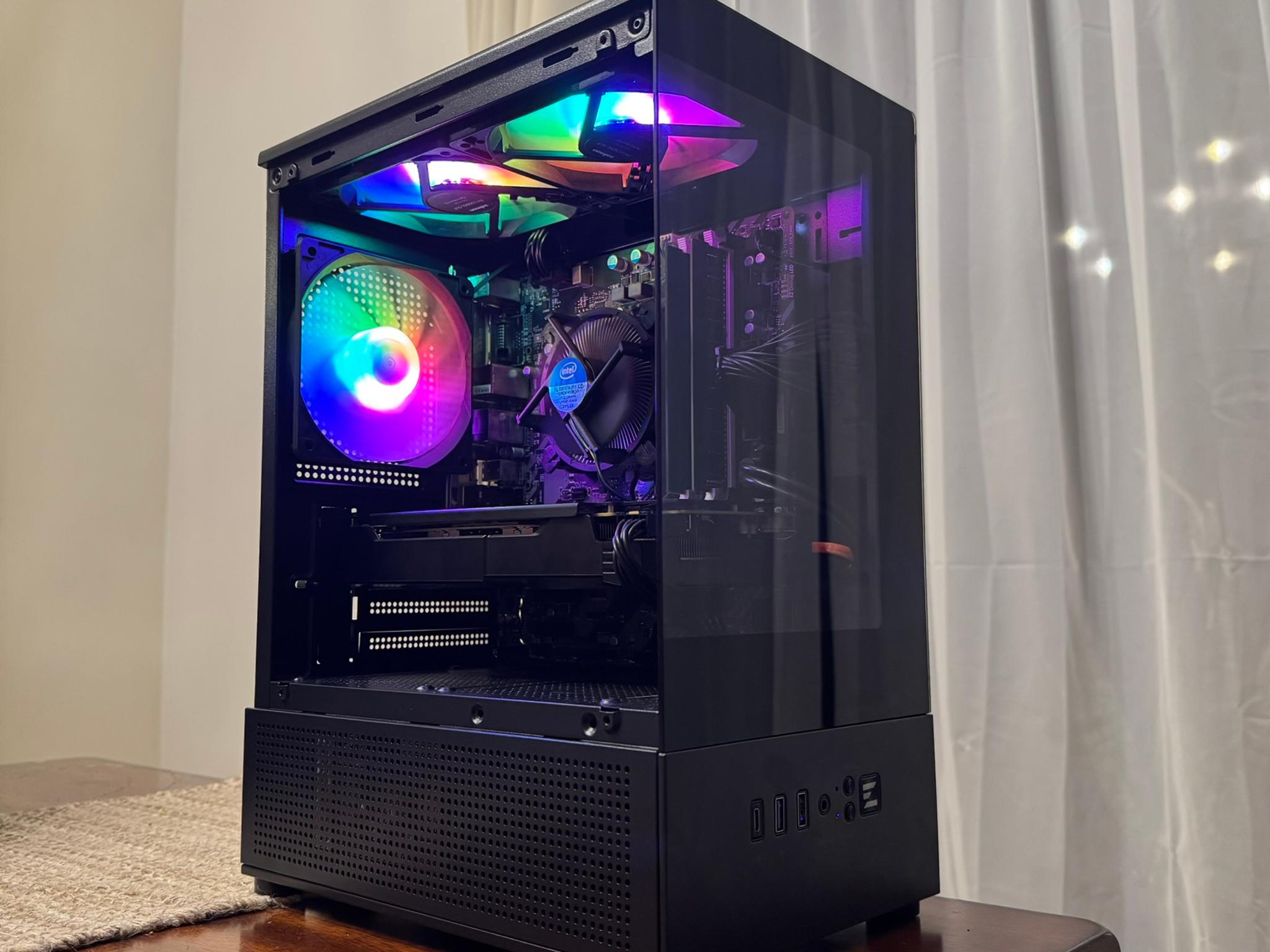 "E-Sports" | XFX RX 570 | Intel Core i5 7500 | 20GB DDR4 | 700GB SSD/HDD