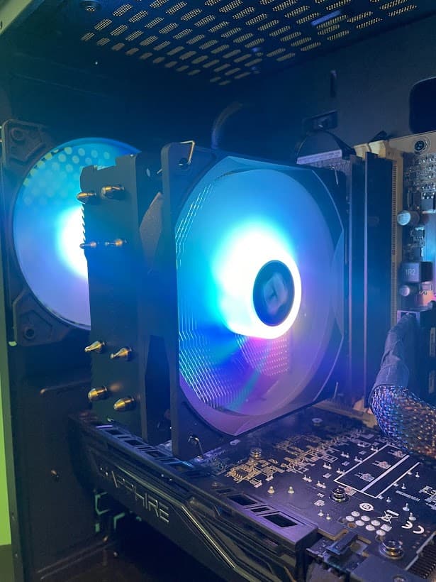 GLASSY Black Gaming PC| Intel i5 / Amd RX470 / 8GB / 500GB SSD Win 10 Pro WiFi