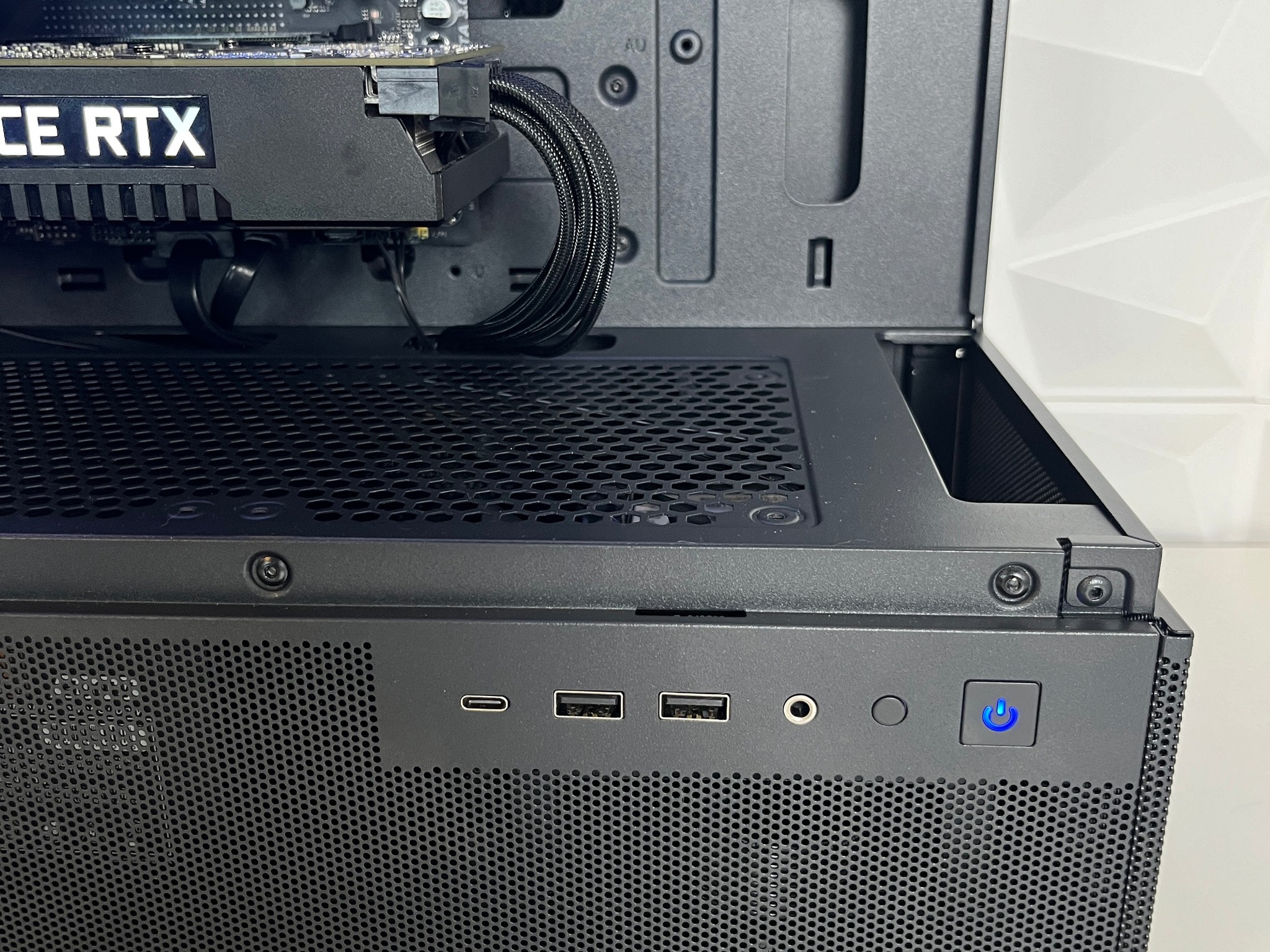 Black RGB Gaming PC | Ryzen 5 + RTX 2060 6GB | 16GB