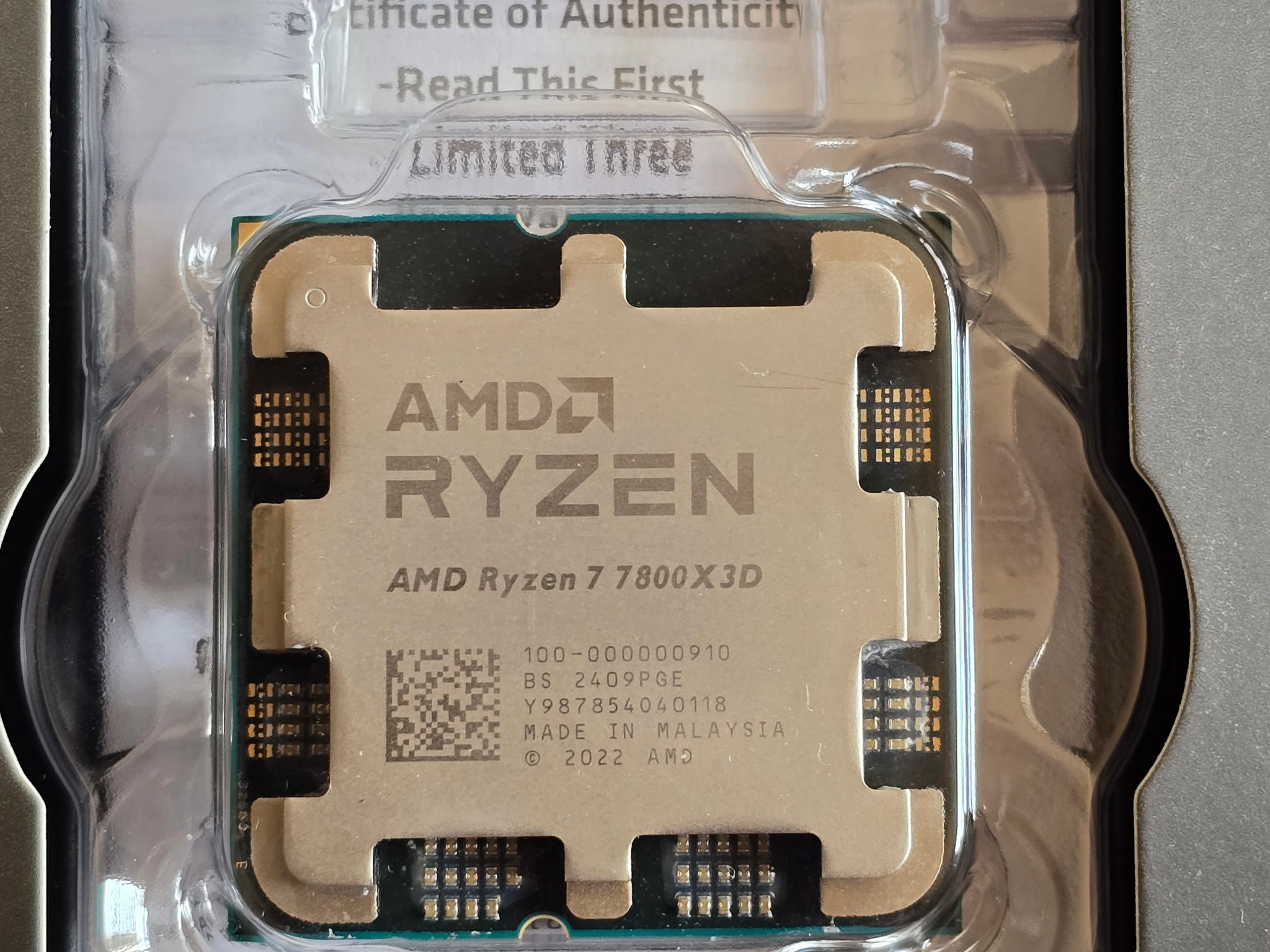 AMD Ryzen 7 7800X3D