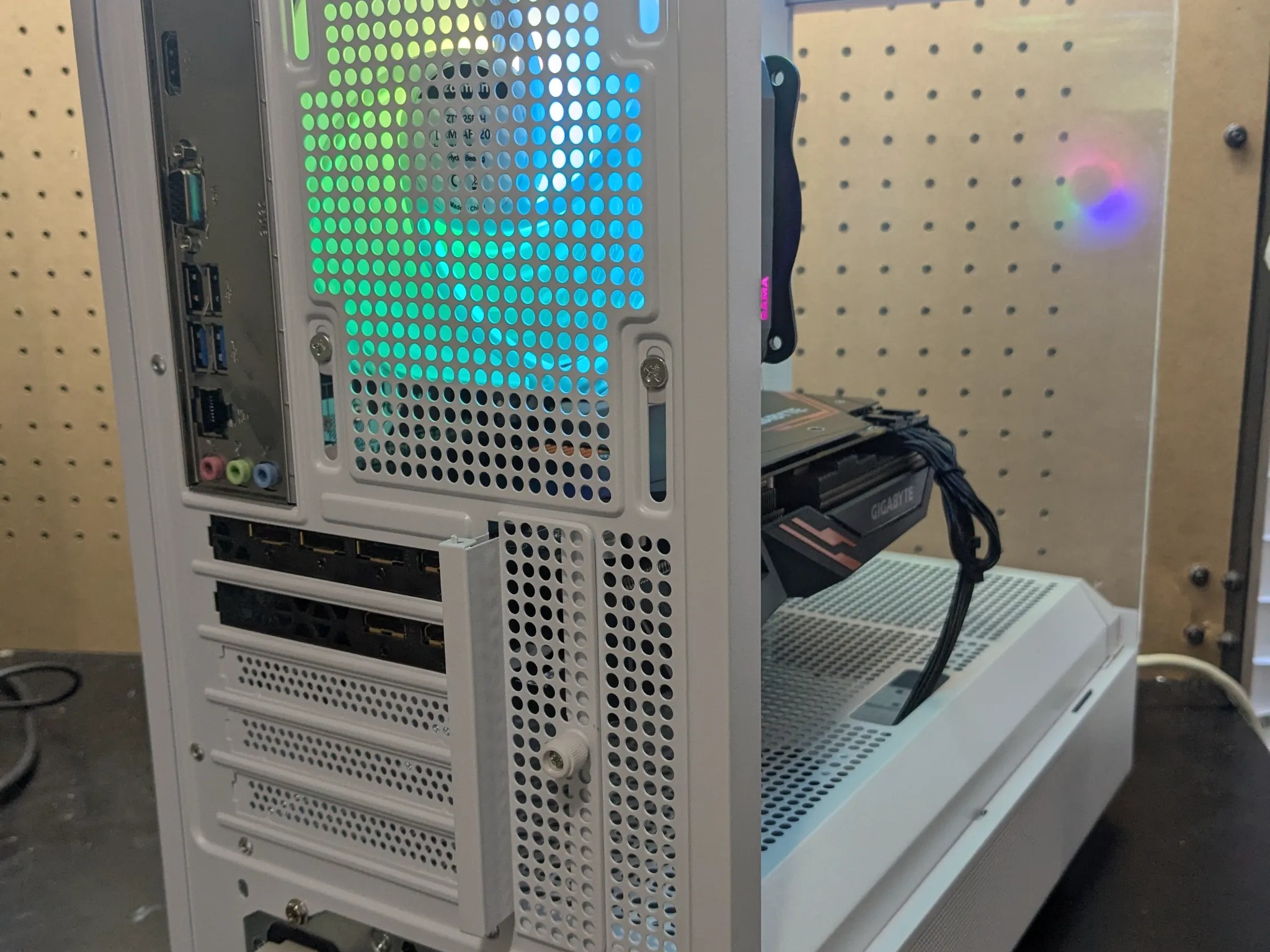 150 FPS Fortnite | 180 Day Warranty | i5-9400, RX Vega 56 8GB, 16GB RAM, 512GB SSD, RGB, Win10, Wifi
