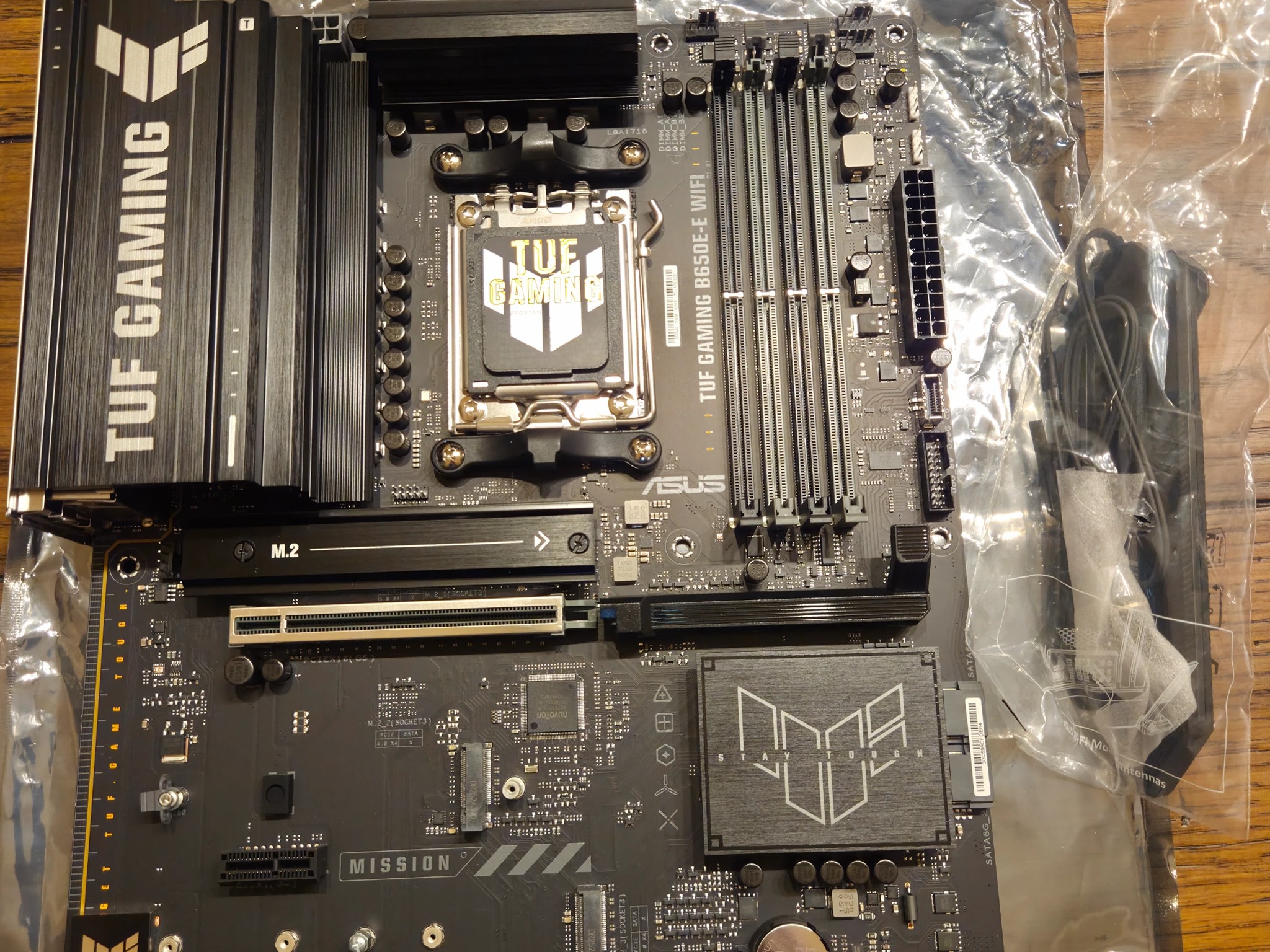 ASUS Tuf Gaming B650E-E Wifi! AM5 PCIe 5.0 Motherboard!