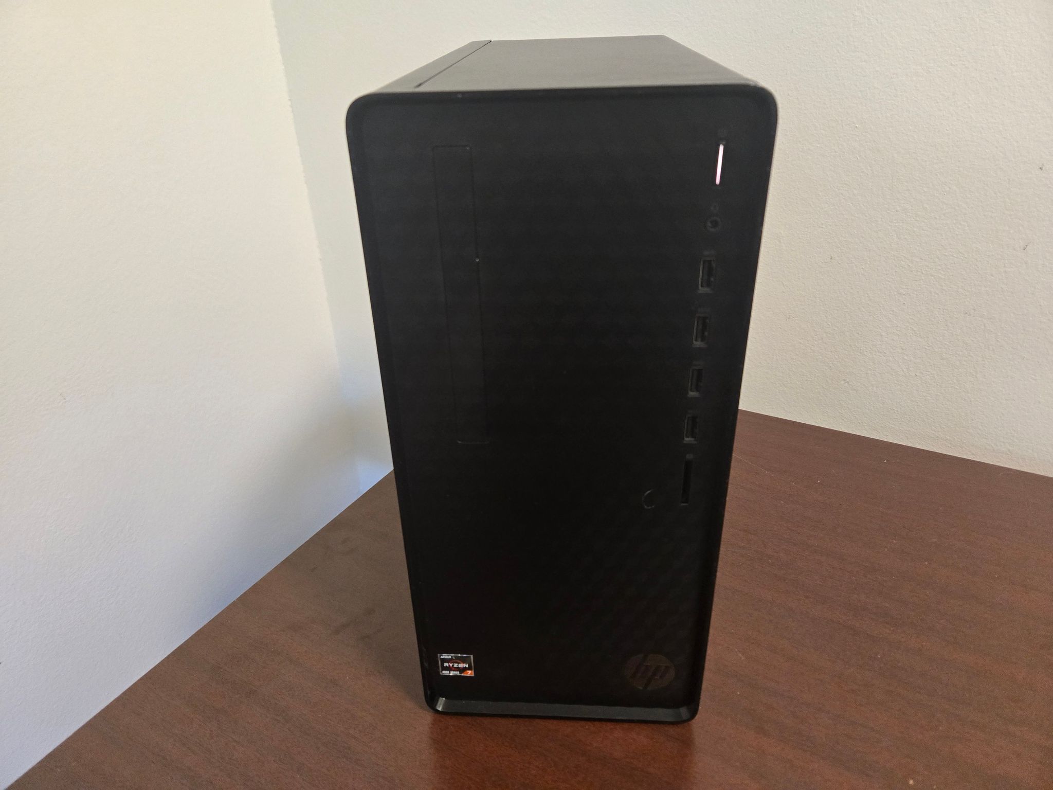Radeon RX 7600 Custom Gaming PC - Ryzen 7 4700G