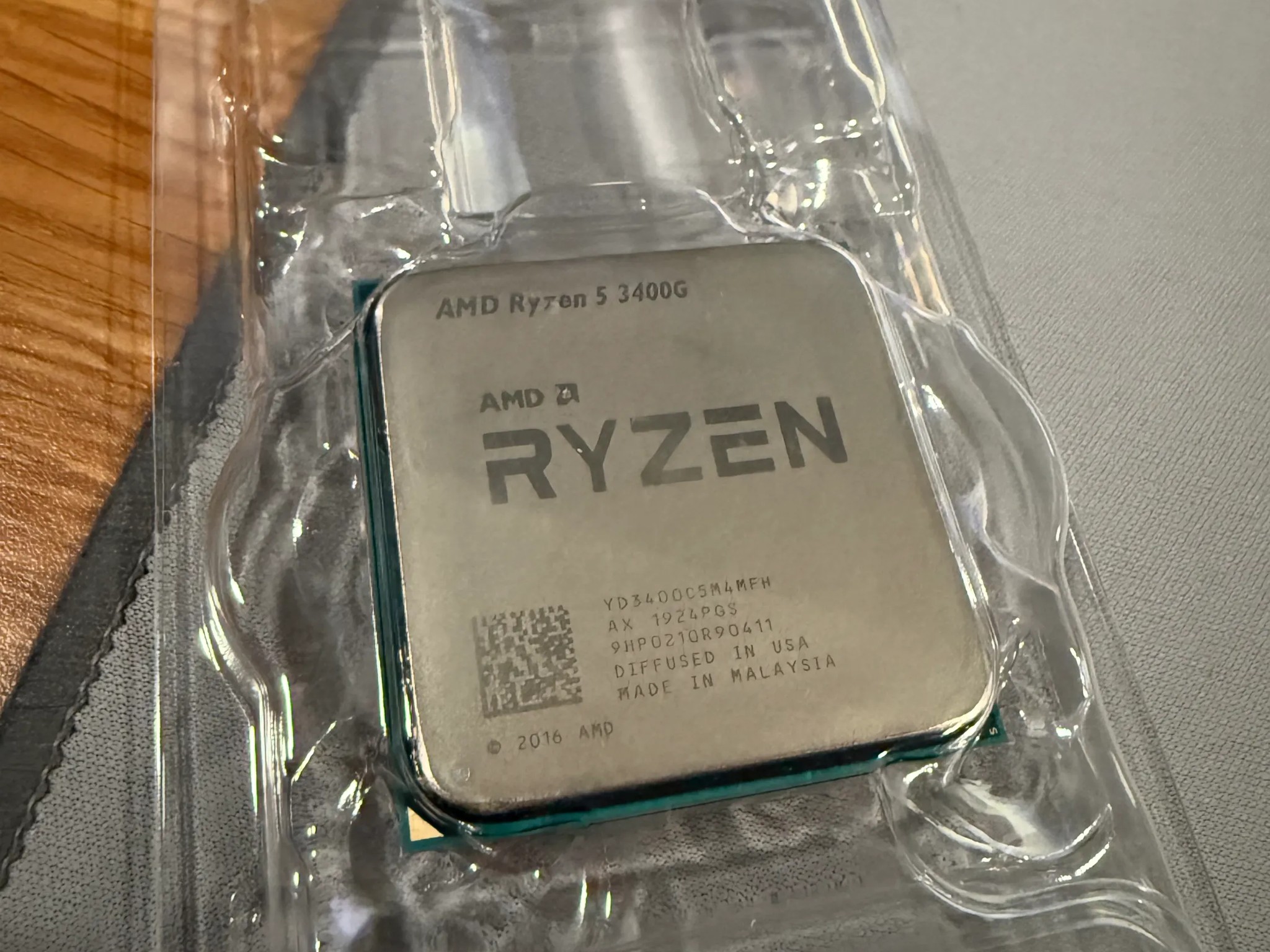 AMD Ryzen 5 3400G