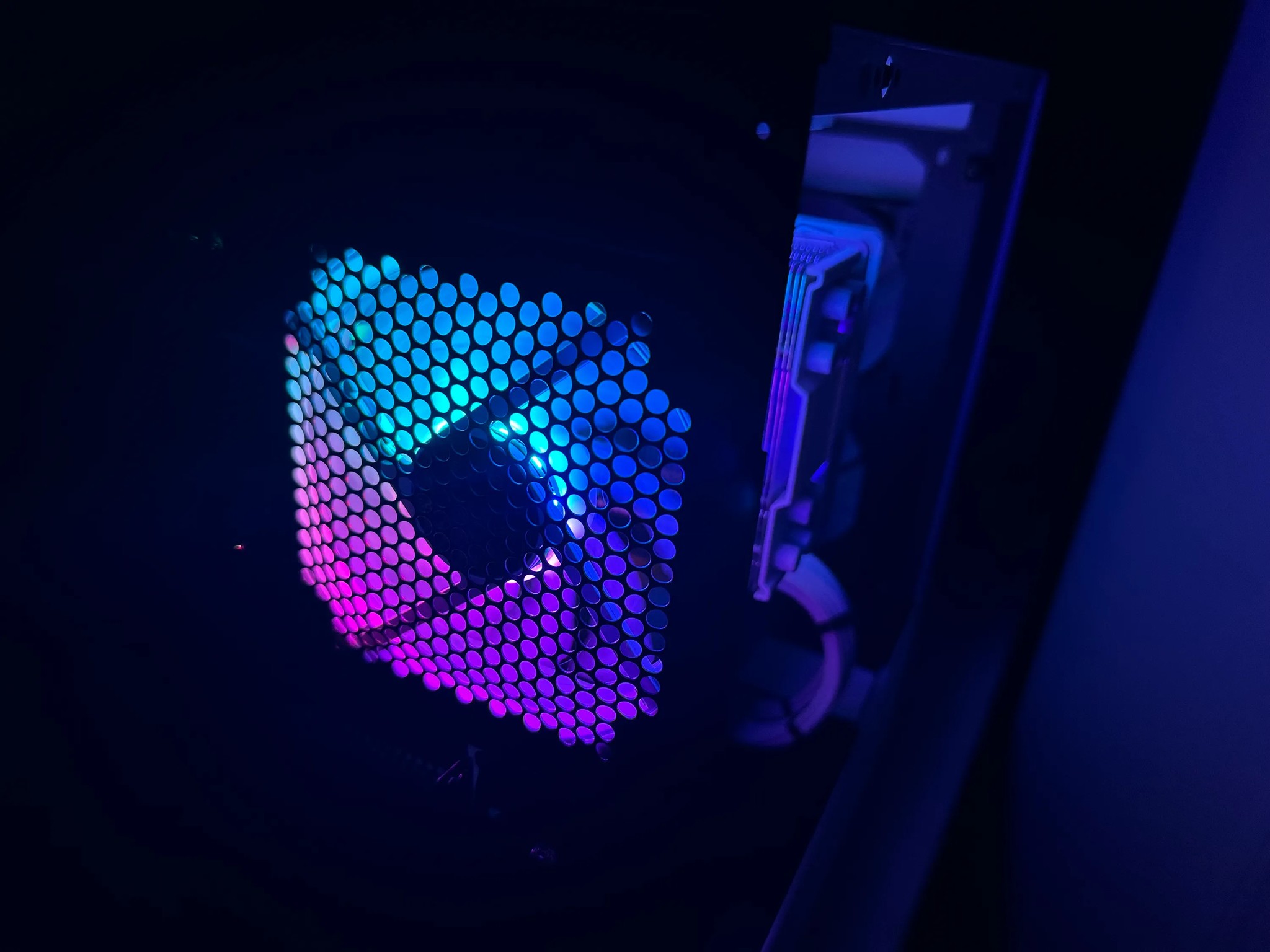 BUDGET Gaming PC (Ryzen 7 2700x, Aorus 5700xt, 16gb DDR4)