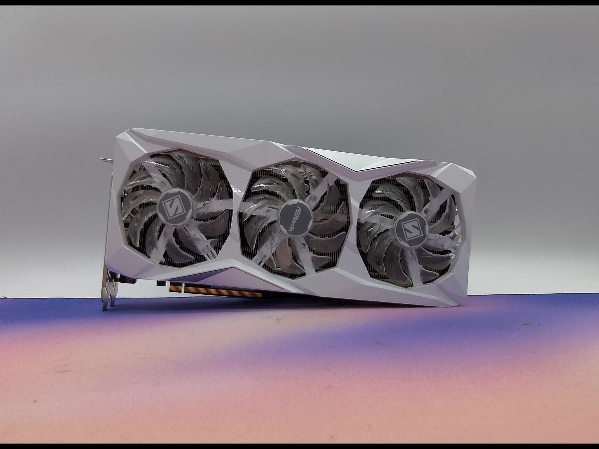 ASRock Steel Legend RX 7700XT