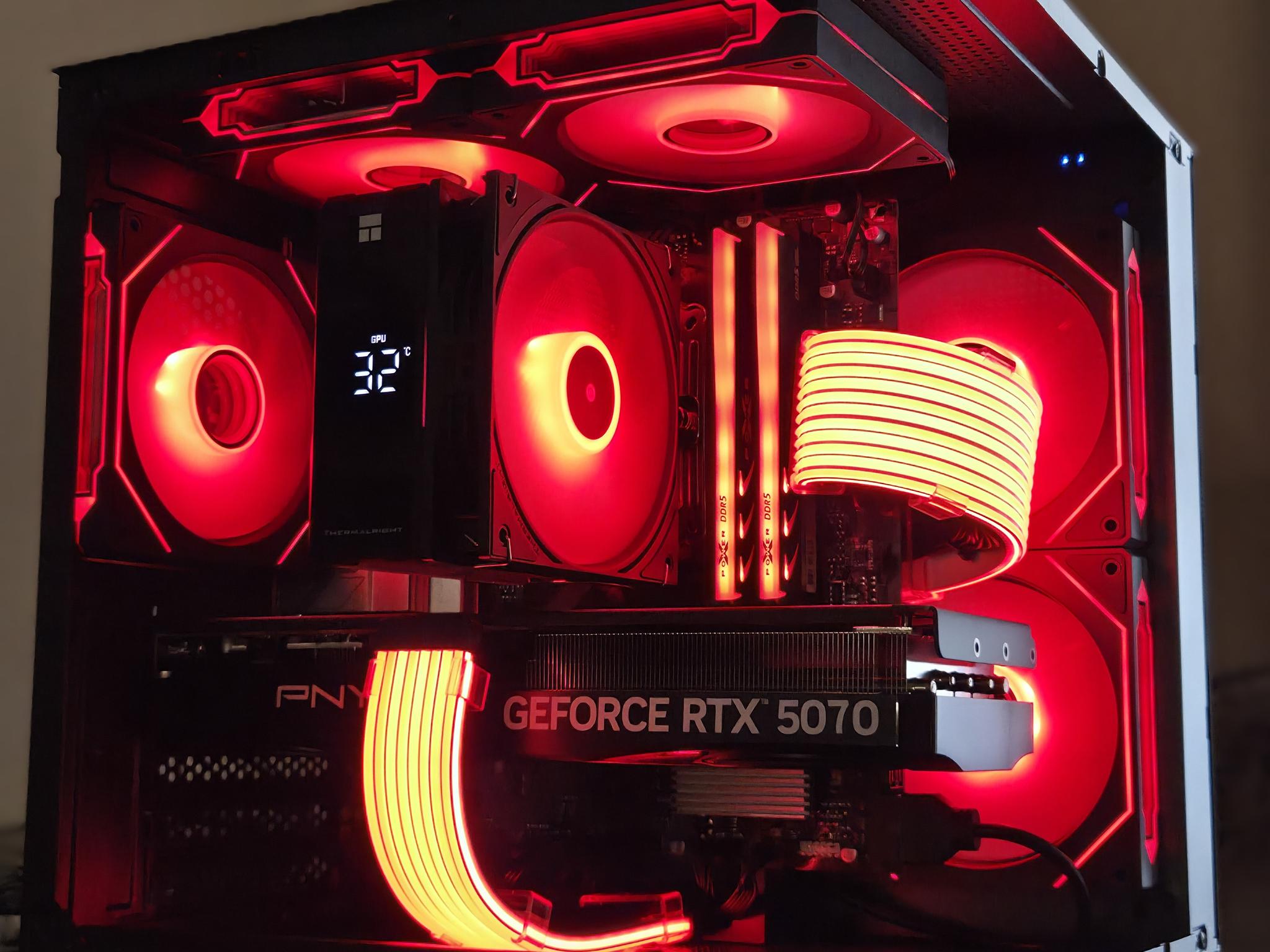 Mini Boss!👑– Ryzen 5 7500F + RTX 5070 | 32GB DDR5 6000 | 1TB Gen4 NVMe | Temp Display!