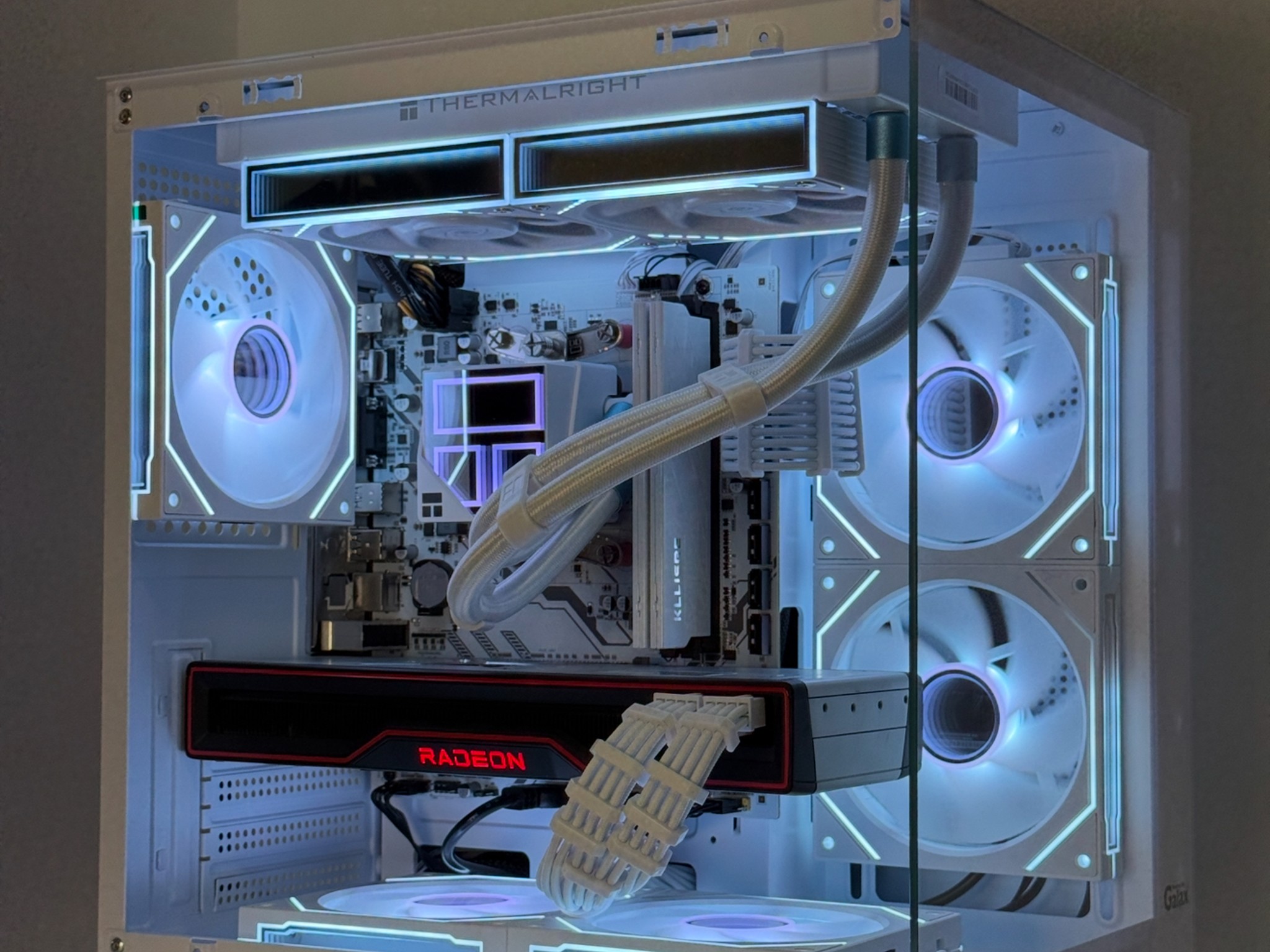 ⚪️WHITEOUT FURY⚪️ 1440p | RX 6800 16GB | RYZEN 5 5600X | 1TB M.2