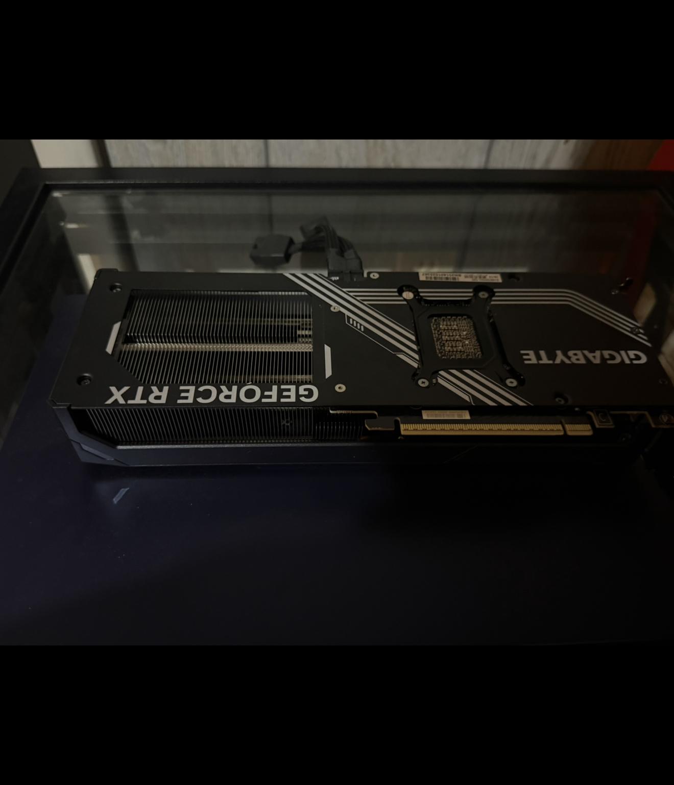 Gigabyte Gefore RTX 5070 12GB FOR PARTS ONLY DOES NOT TURN ON/not used for mining/Havent tried rma