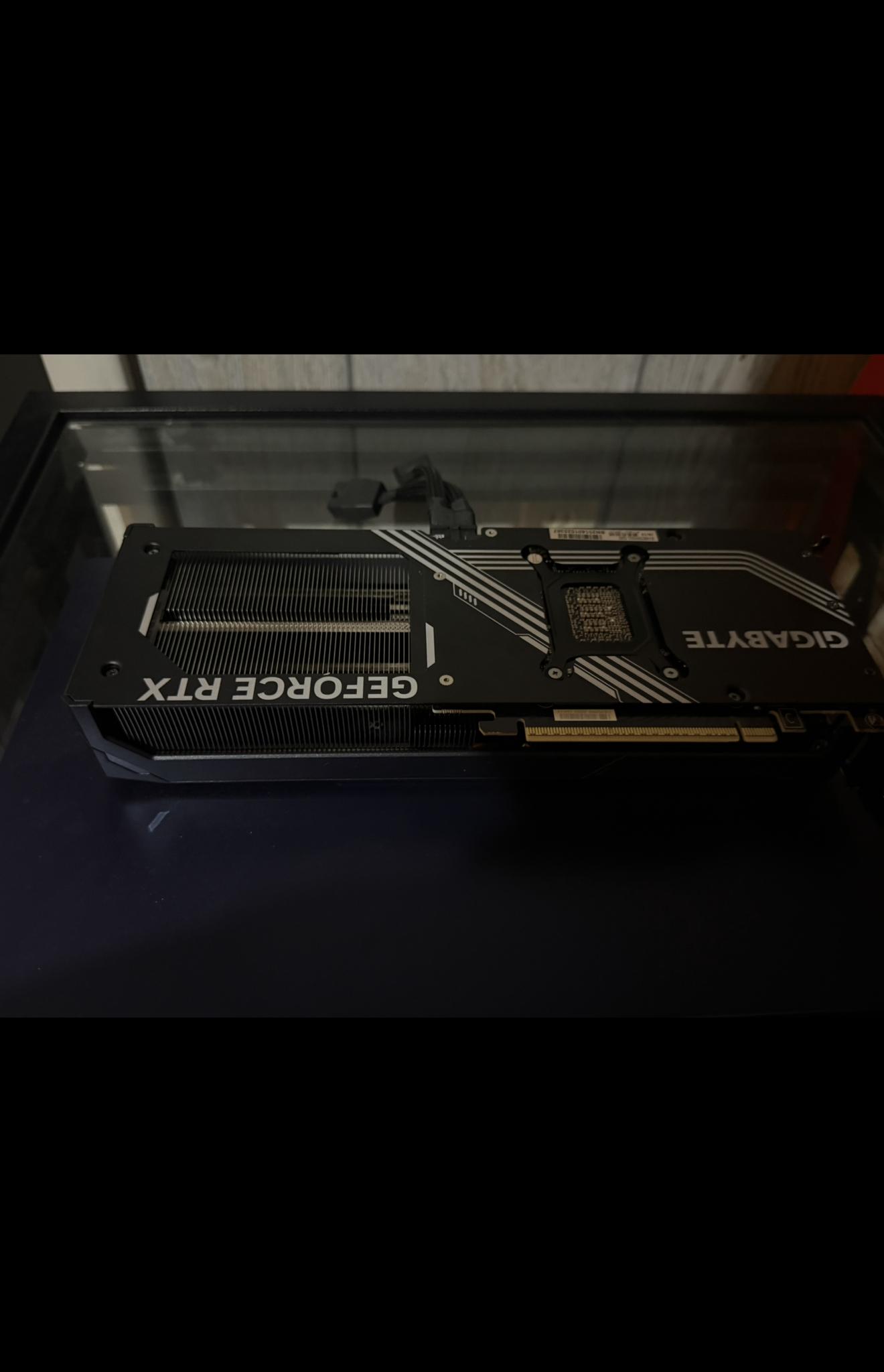 Gigabyte Gefore RTX 5070 12GB FOR PARTS ONLY DOES NOT TURN ON/not used for mining/Havent tried rma