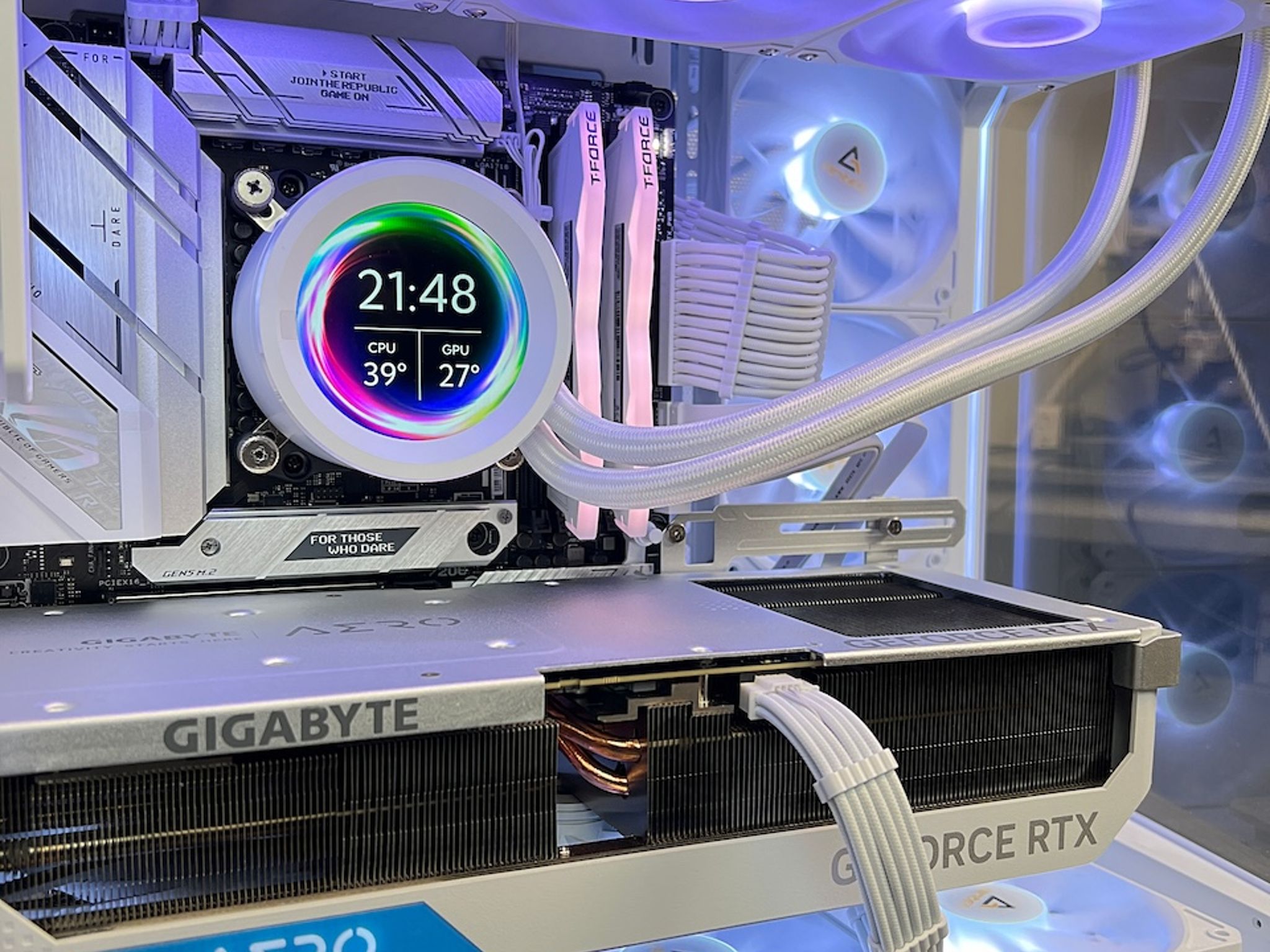 RTX 4080 Super Aero Ryzen 7 7800X3D 32GB DDR5 RAM 2TB M.2 Gaming PC