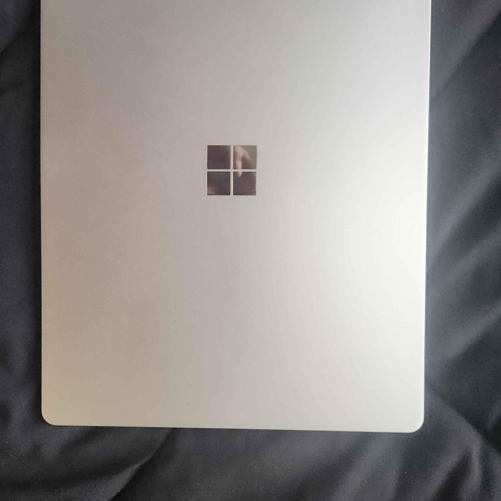 Microsoft Surface Laptop