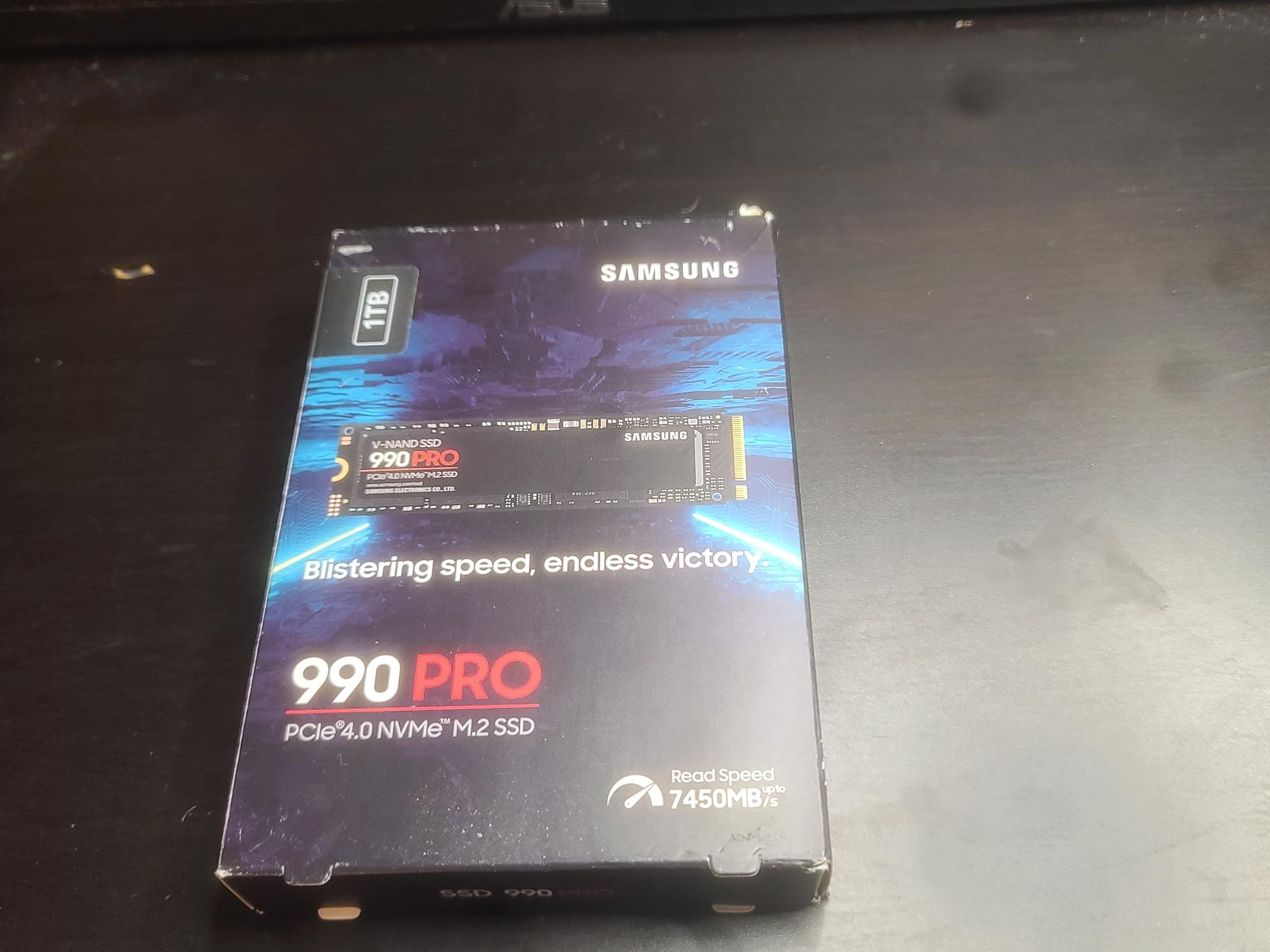 Samsung 990 Pro 1TB PCIe 4.0 NVMe M.2 SSD
