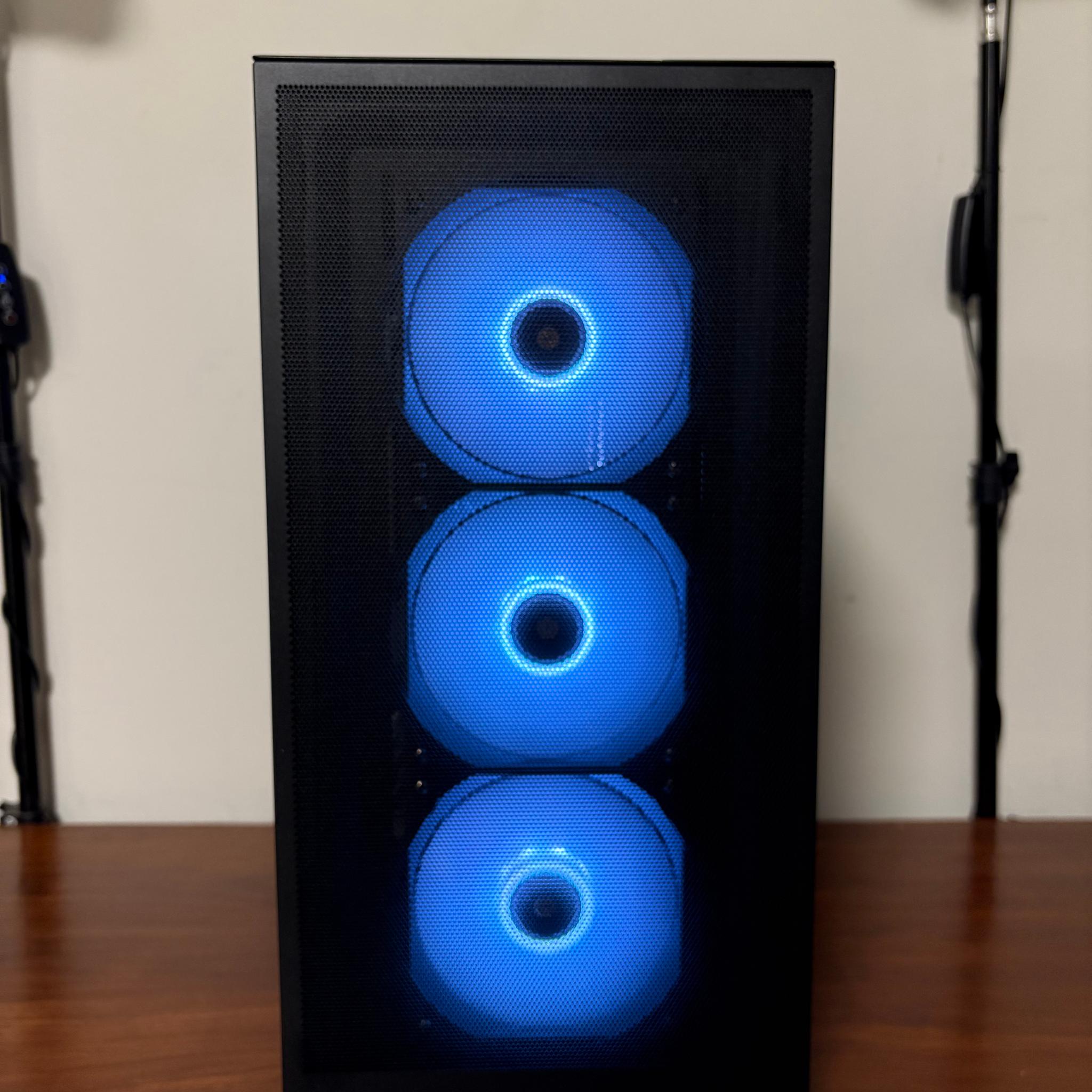 RTX 5070 | Ryzen 7 5800XT | 32GB DDR4 | 1TB NVMe | 750W Gold | NZXT H5 Flow (2024)