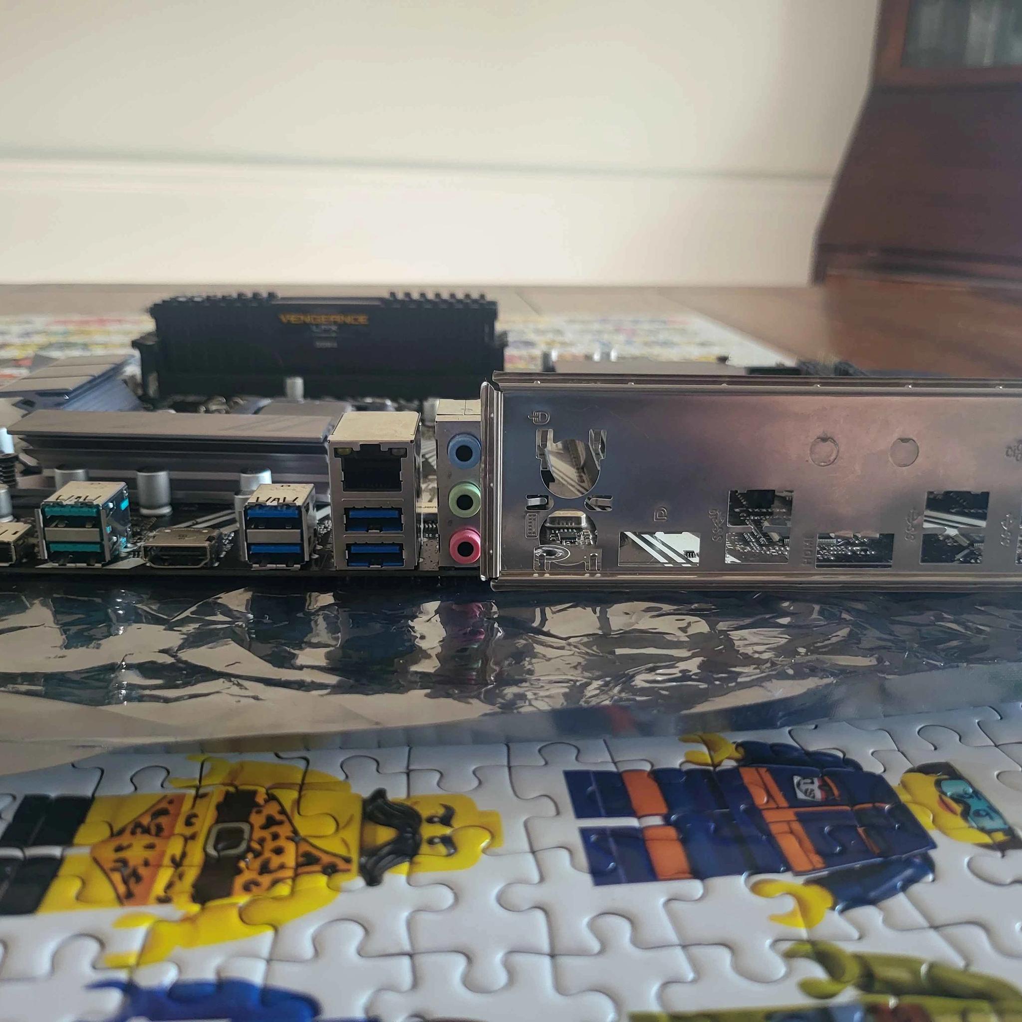 Motherboard Bundle! Intel Core i9 9900k, Asus Prime Z390-P, 16GB 3600MHz, Wi-Fi + BT card
