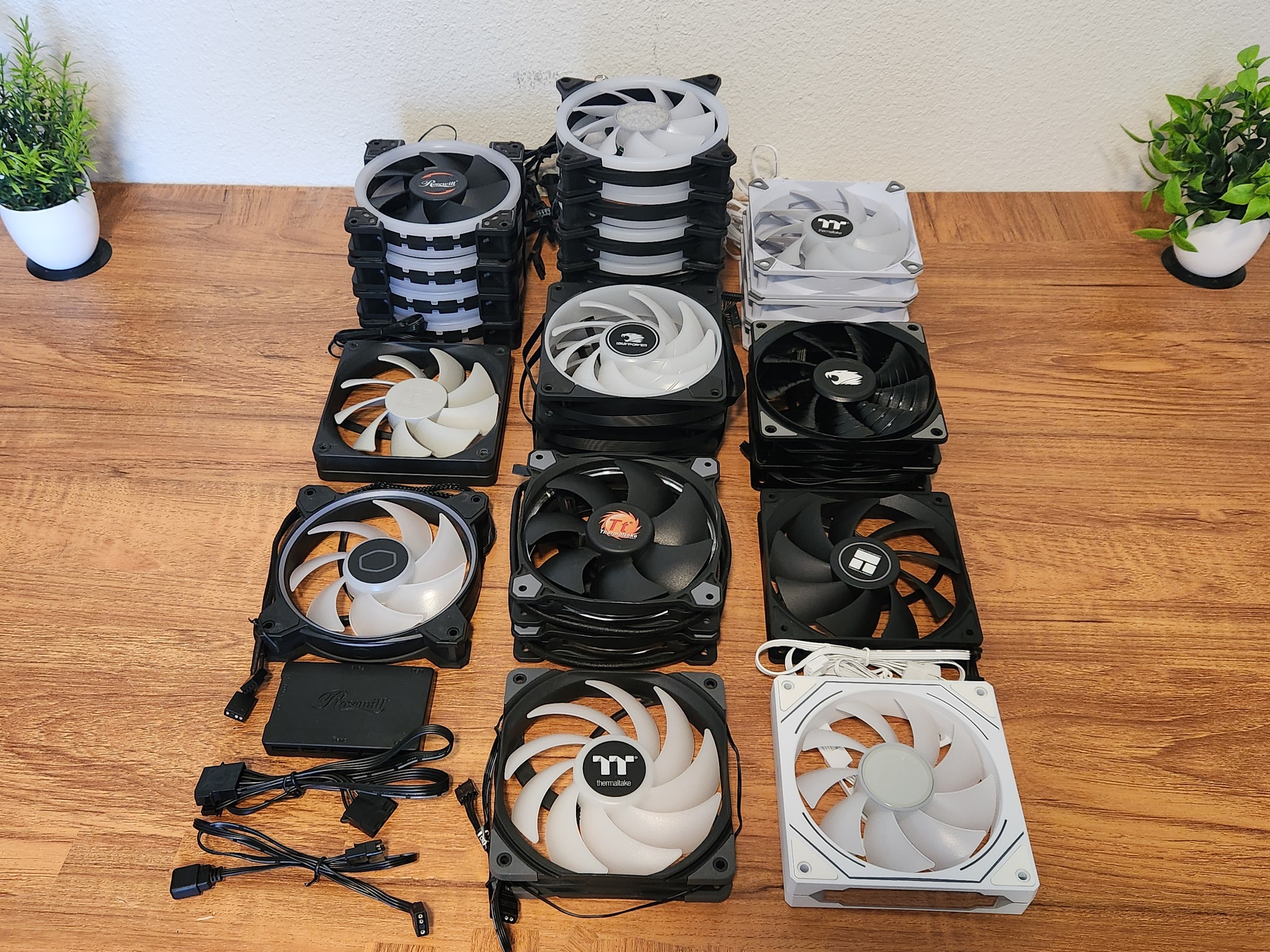 Lot of 30x Fans! | 120mm + 140mm | Fan Hub | Multi-Branded | Negotiable