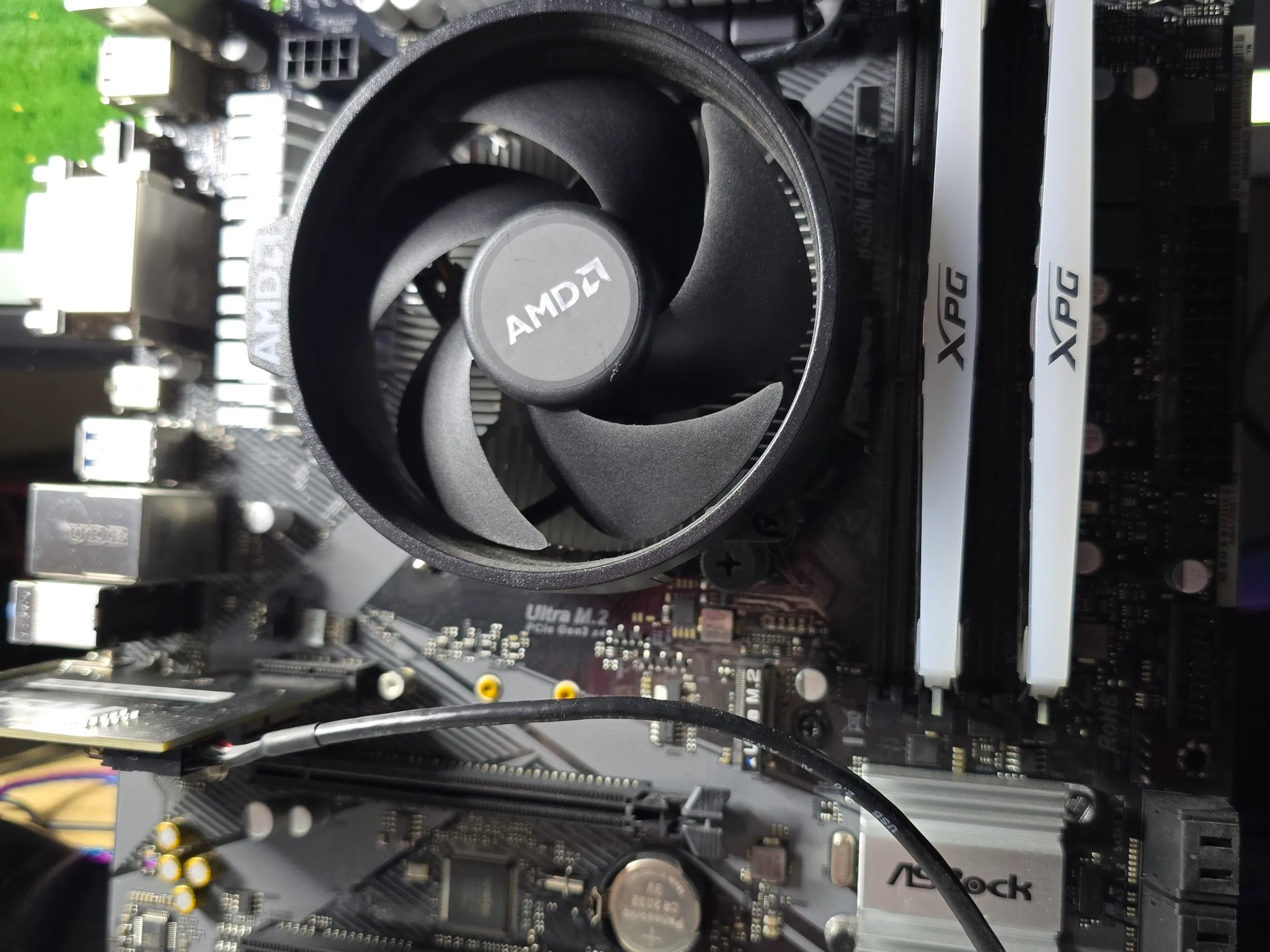 Ryzen 5 3600/ ASRock B450m Pro / 16gb 3200mhz Ram / 750W PSU / WiFi Card