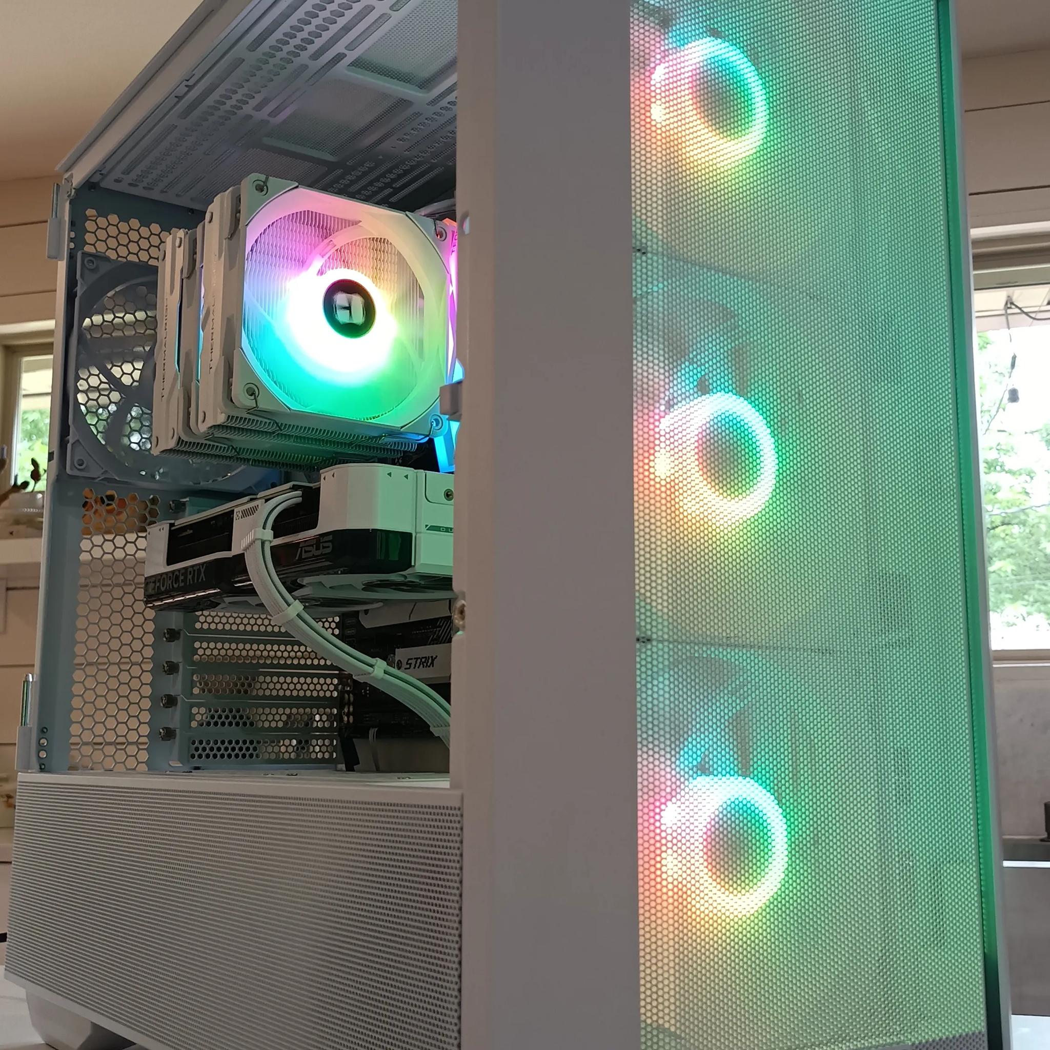 ❄️🤍Fresh Snow🤍❄️🤍RTX Streaming/Gaming PC⚪ RTX 4070 Super 12GB⚪AMD Ryzen 7 7800X3D⚪32GB DDR5⚪2TB NVME