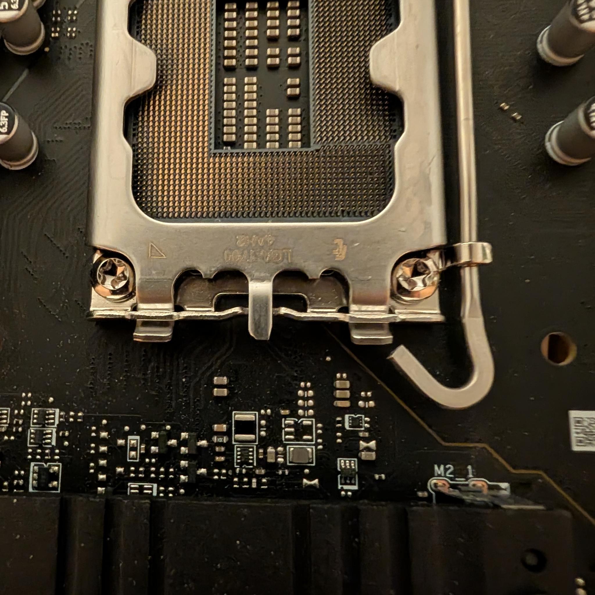 MSI PRO B760-P DDR4 II **Mostly functional**