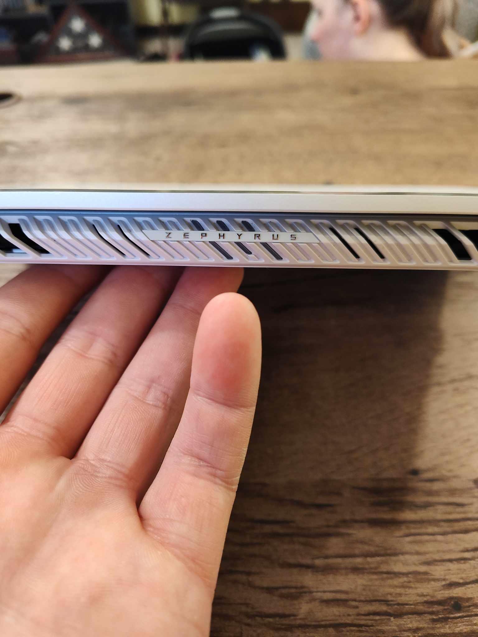 ASUS ROG Zephyrus G14