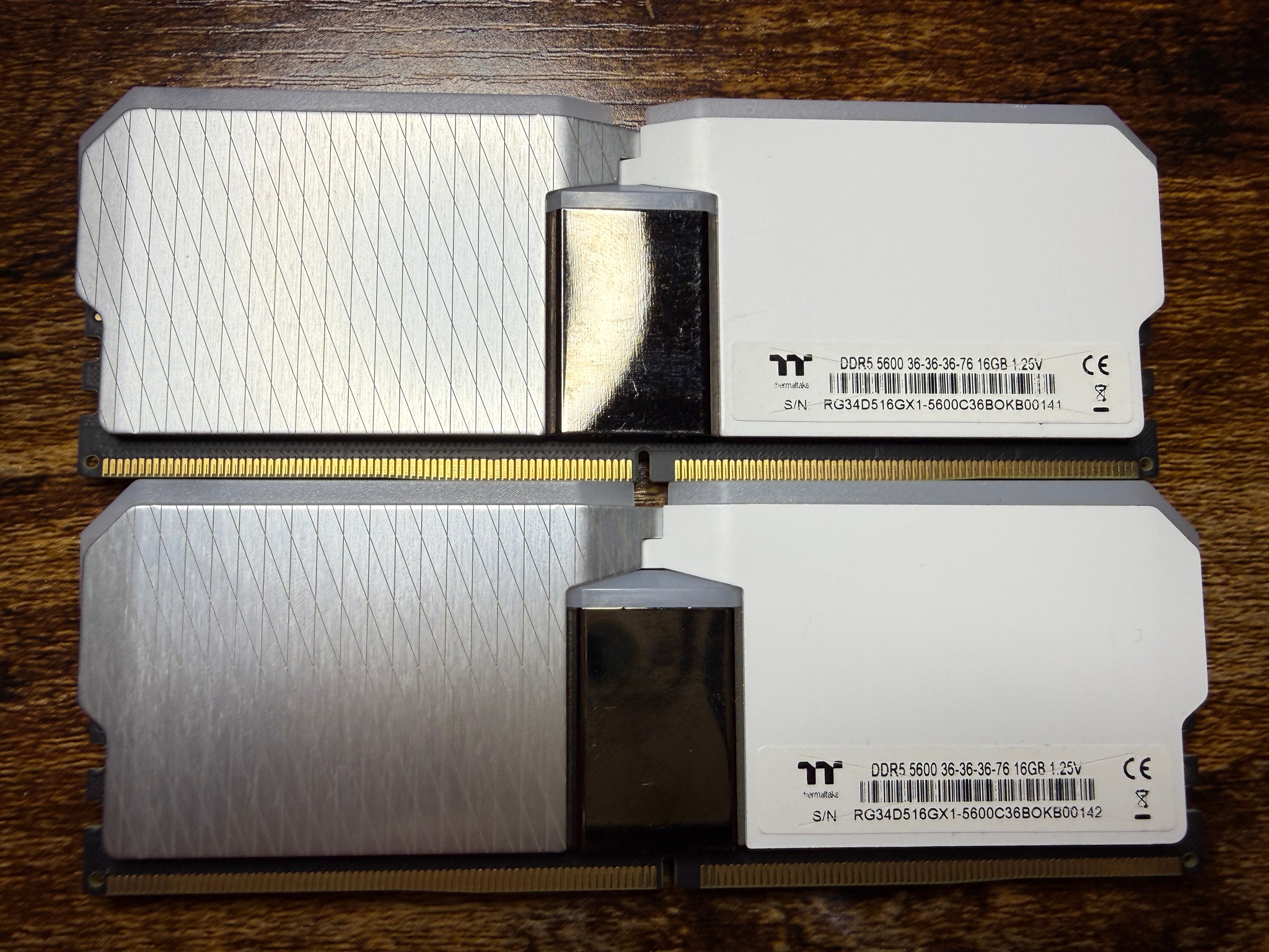 ThermalTake TOUGHRAM XG RGB DDR5-5600 CL36-36-36-76 32GB (2x16GB) XMP RG34D516GX1-5600C36BOKB00142