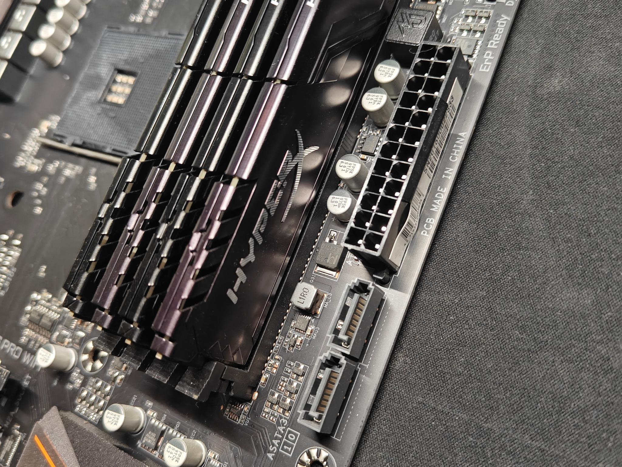 Gigabyte B450 AORUS Pro WiFi AM4 Motherboard & 16GB DDR4 RAM