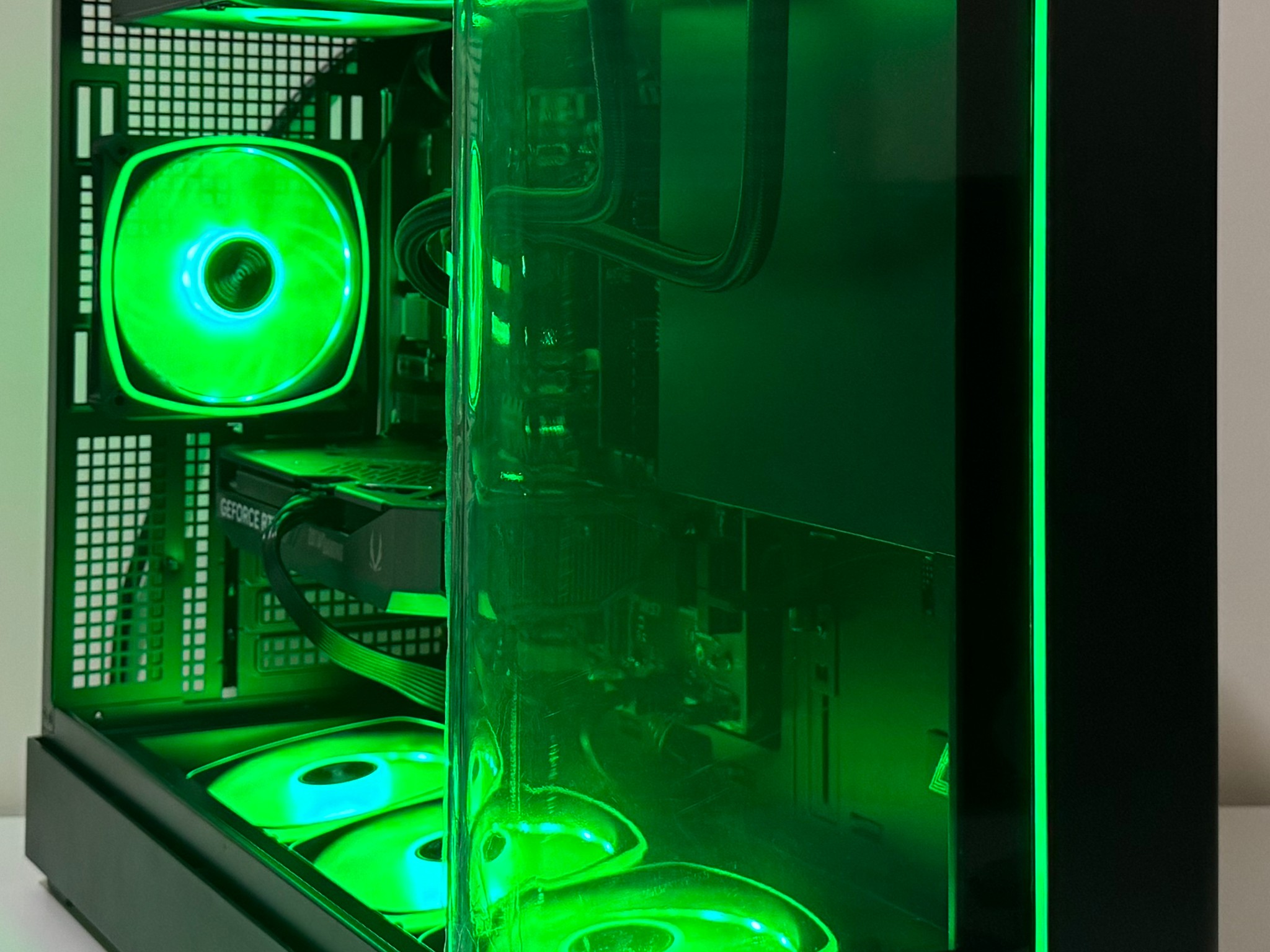 AMD X3D Ryzen 7 7700X3D 32GB DDR5 RAM GeForce RTX 5060 Ti 1TB Gen5 NVMe SSD 850W Gold Gaming PC