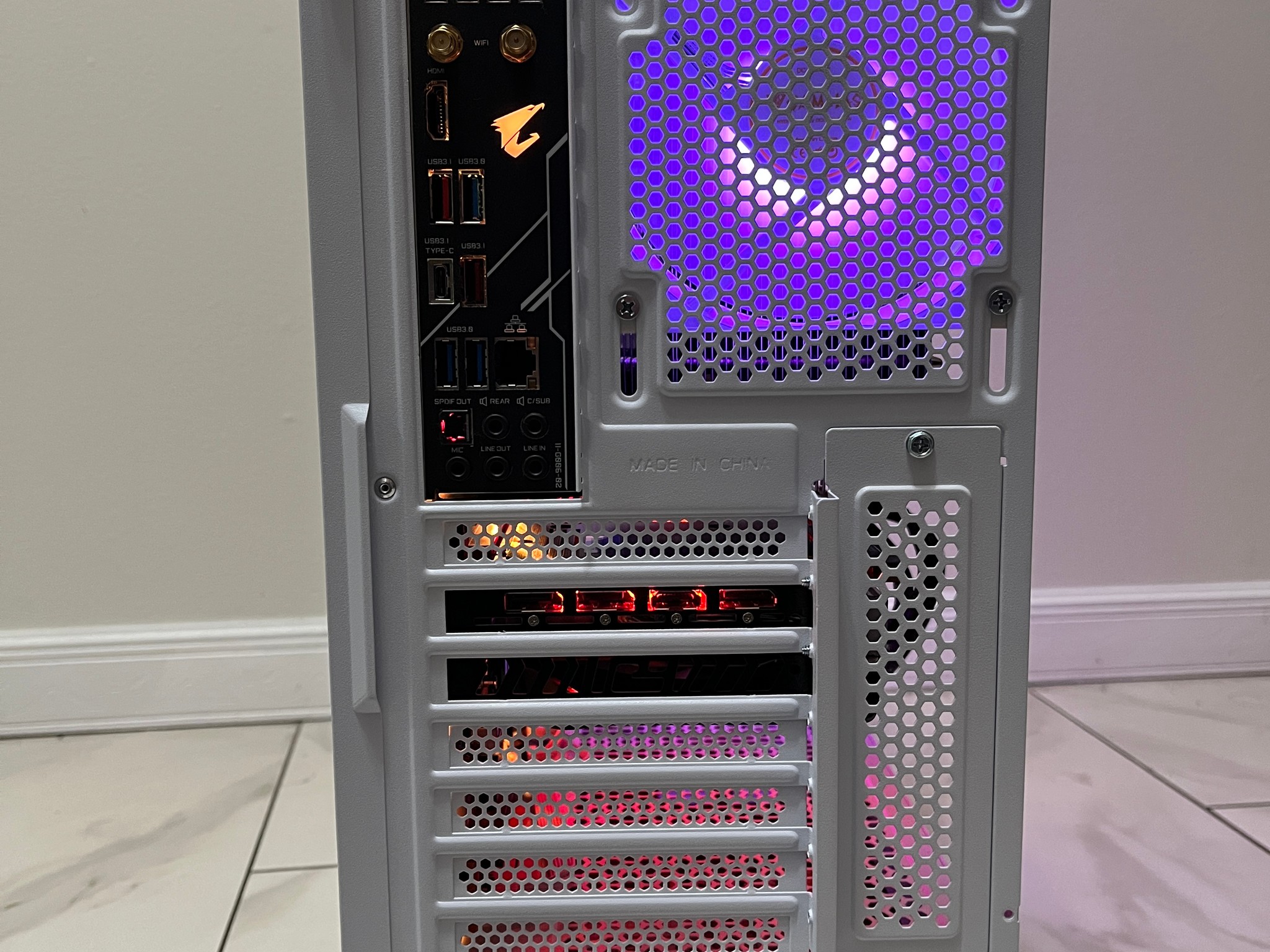 ゲーミングPC/Core i7 8700K/RX6600/SSD 1TB AMD RX 6600 XT, Intel Core i7-8700k, 16GB RAM, 1TB SSD, High FPS