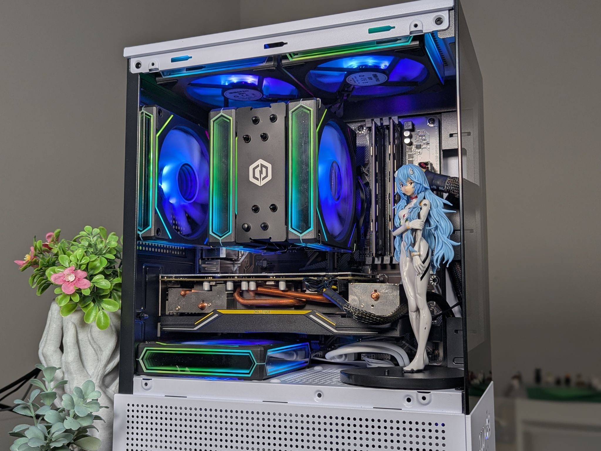 The Aesthetic White & Black | Ryzen 5 CPU + RX 5600XT GPU | 16GB RAM | 512GB SSD