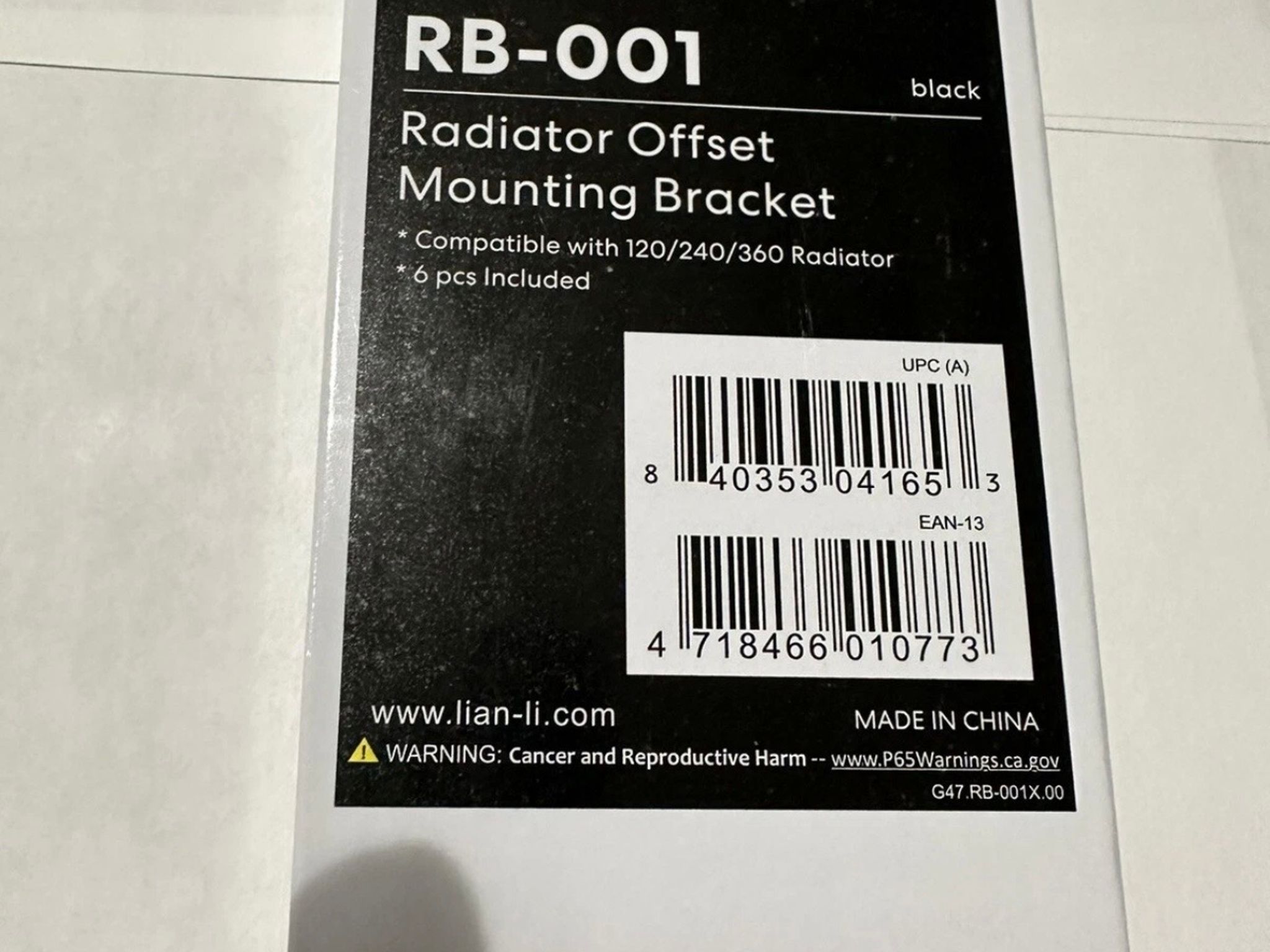 LIAN LI RB-001 RADIATOR OFFSET MOUNTING BRACKET BLACK 011D Mini & 011 Air Mini