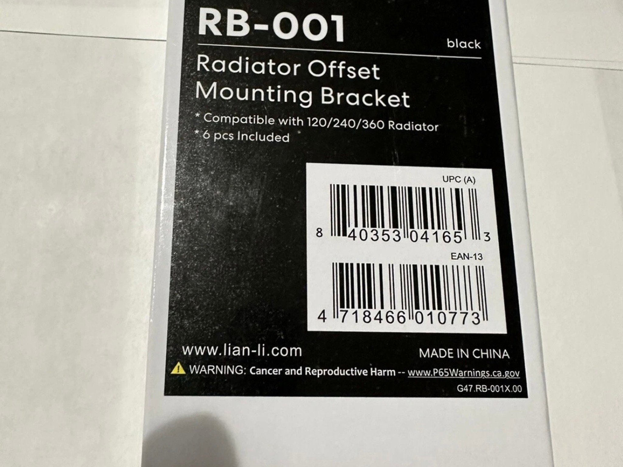 LIAN LI RB-001 RADIATOR OFFSET MOUNTING BRACKET BLACK 011D Mini & 011 Air Mini