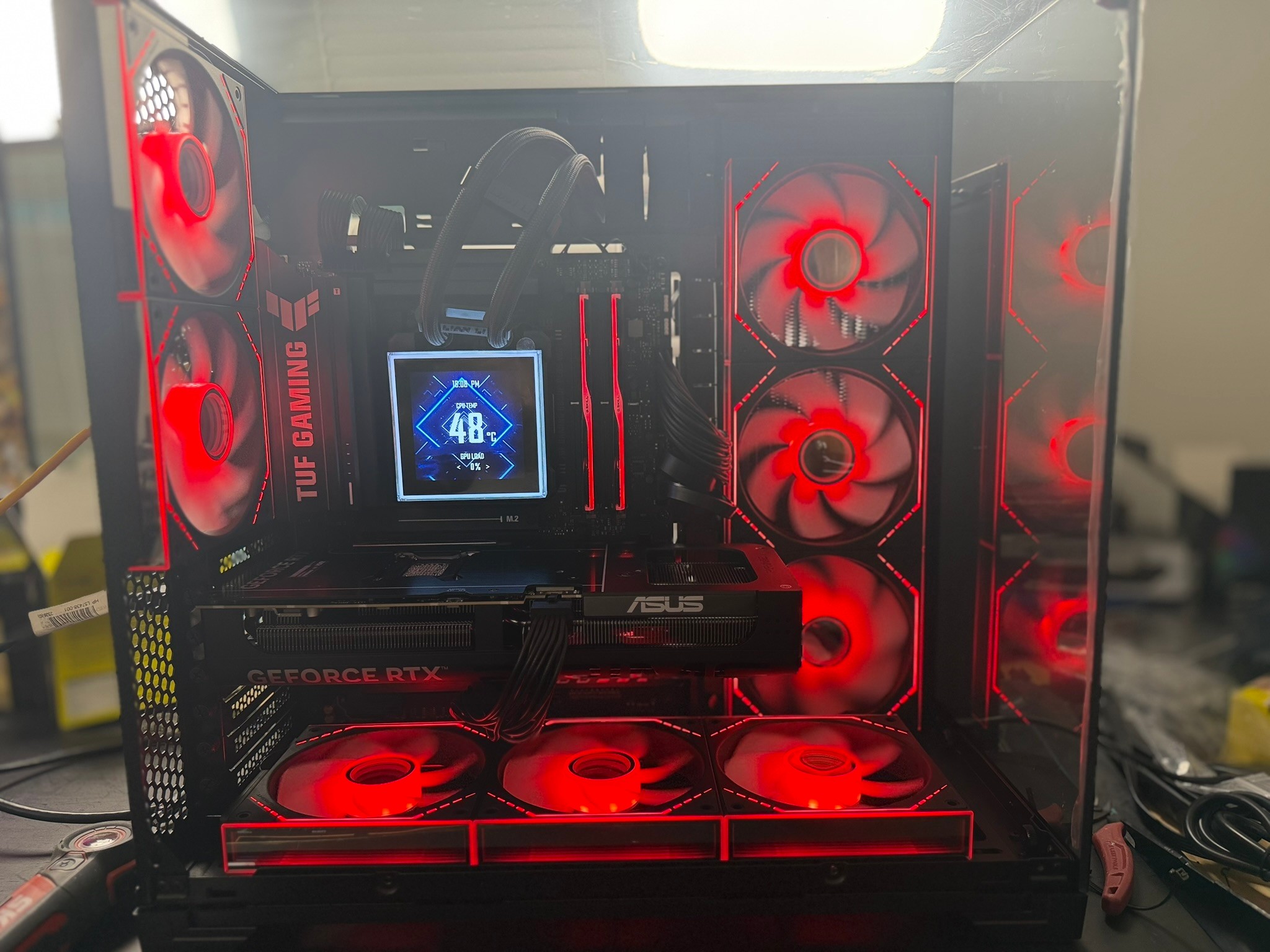 Ryzen 7 9700X| RTX 5070 OC | 32gbs 6000MT's CL36|2 Tb M.2
