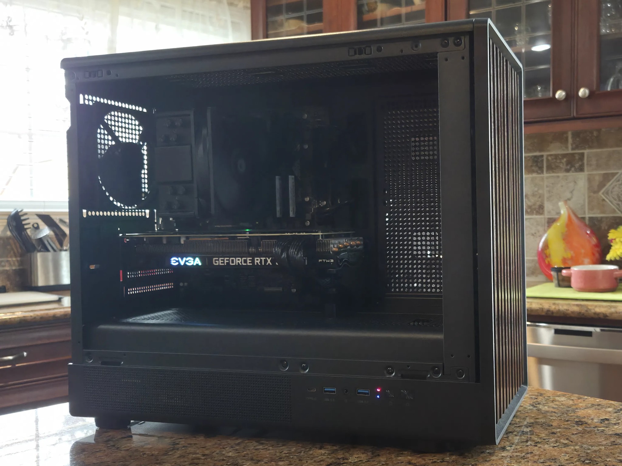 UDGX Creative Power – Intel i7 + RTX 3060 Ti FTW3  Silent Compact Build