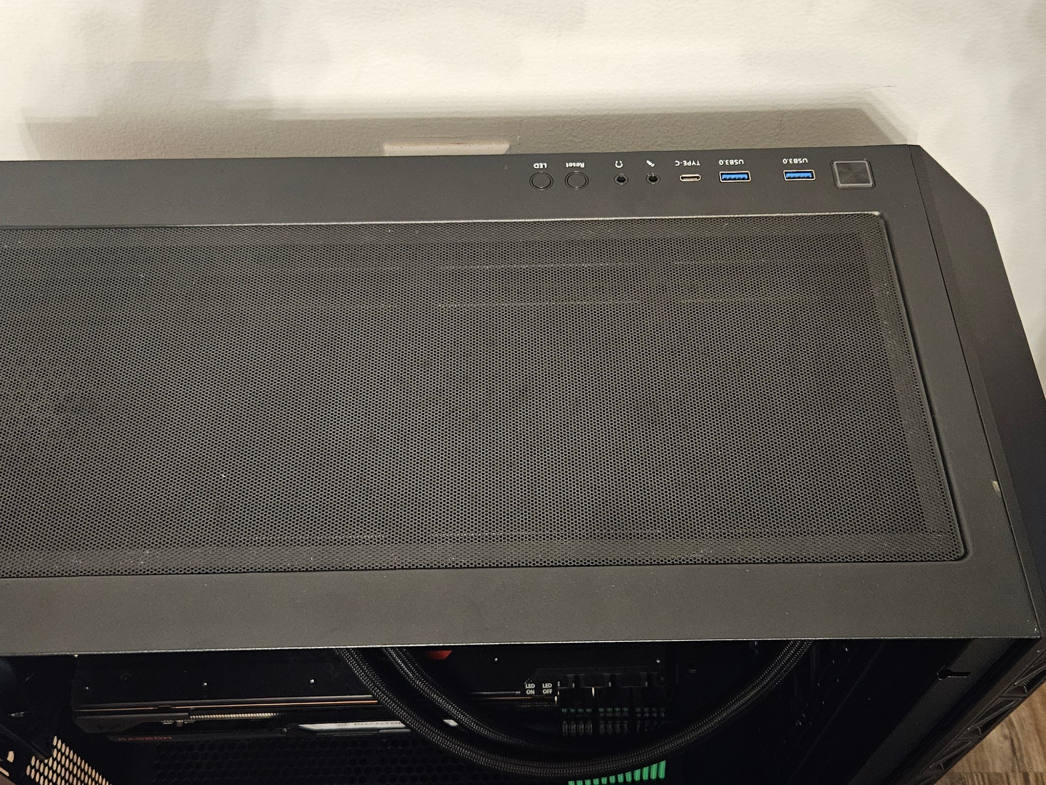RX 6800 XT 16GB Phantom Gaming and Ryzen 7 5700