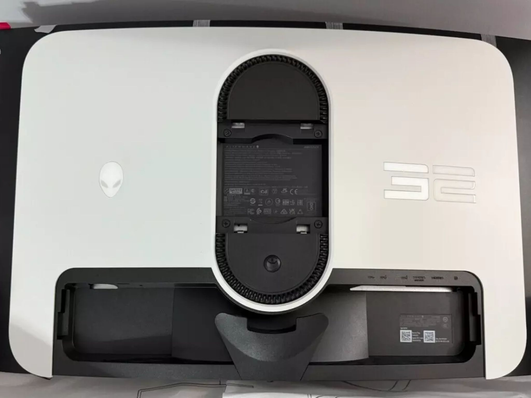 Alienware AW3225QF 32" QD-OLED Curved 4K UHD 240Hz G-SYNC Gaming Monitor